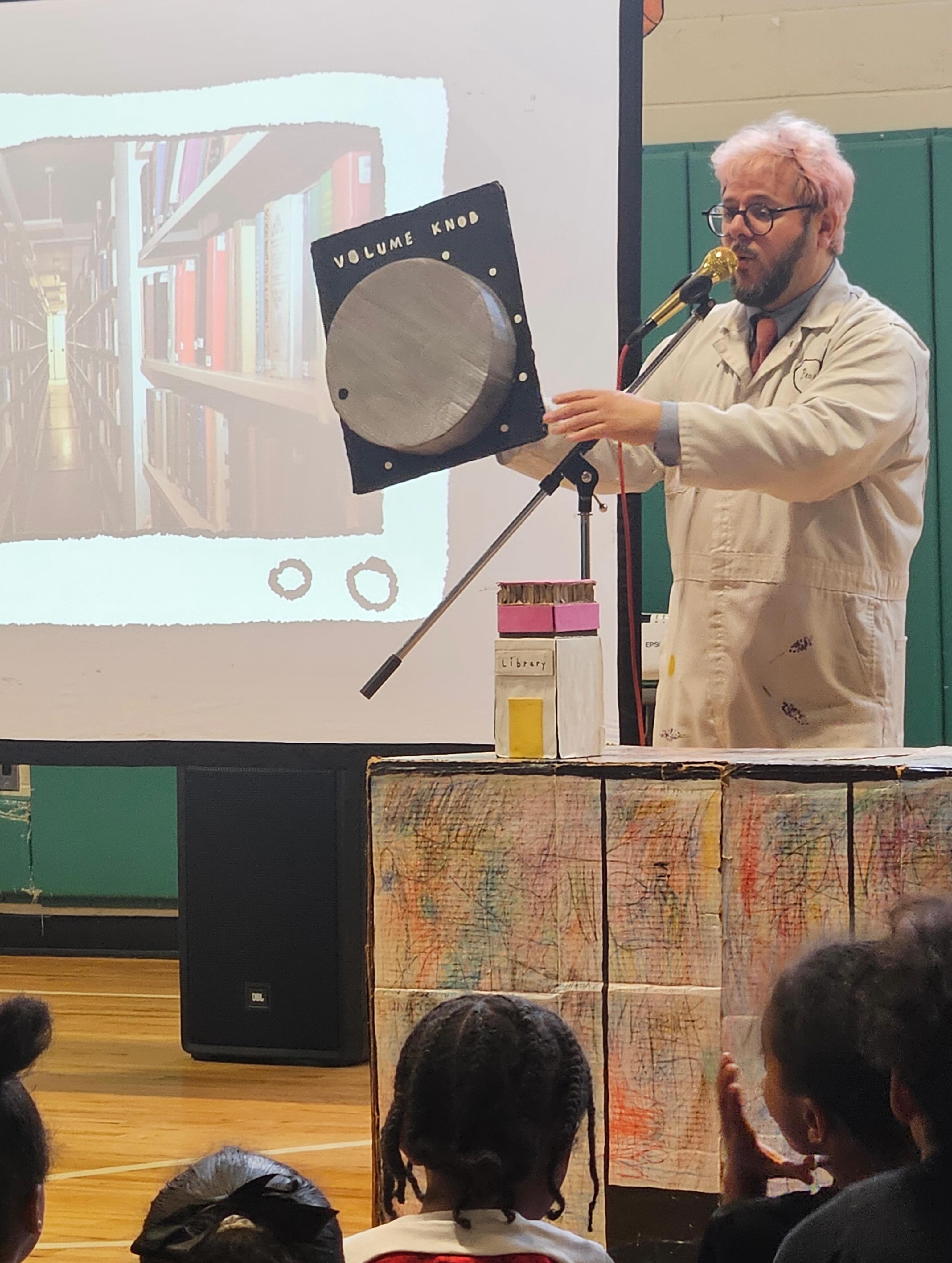 Thanks to @firstworksri I got to spend time in a handful of schools and the time was real good ☺️🌈 we learned all about NOISE! and also why it’s good to LISTEN! The administrators and teachers and students made it so special and I’m grateful to everyone involved 💖
📸: Leah Silva