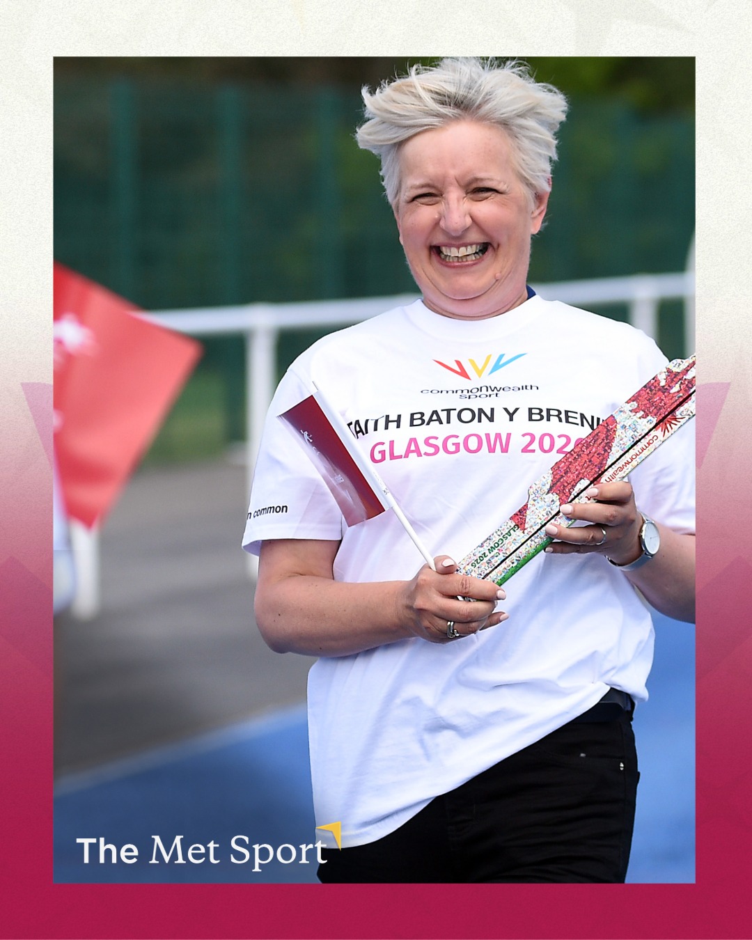 ✍️ Our latest article on #TheMetSport by student writer Grace Evans.
🏴 Built on Community, Bound for Glasgow. 🏴
As the iconic King’s Baton made its entry into Cardiff, the countdown to Glasgow 2026 truly began for Welsh sport.
Read more > The Met Sport (Link in Bio)
______________________
Wedi'i adeiladu ar Gymuned, ar y ffordd i Glasgow.
Wrth i Faton y Brenin eiconig ddod i Gaerdydd, dechreuodd y cyfrif i lawr i Glasgow 2026 o ddifrif i chwaraeon Cymru.
Darllenwch fwy > > The Met Sport (Dolen yn y Bio)
#TeamWales #TîmCymru #CommonwealthGames #Glasgow2026