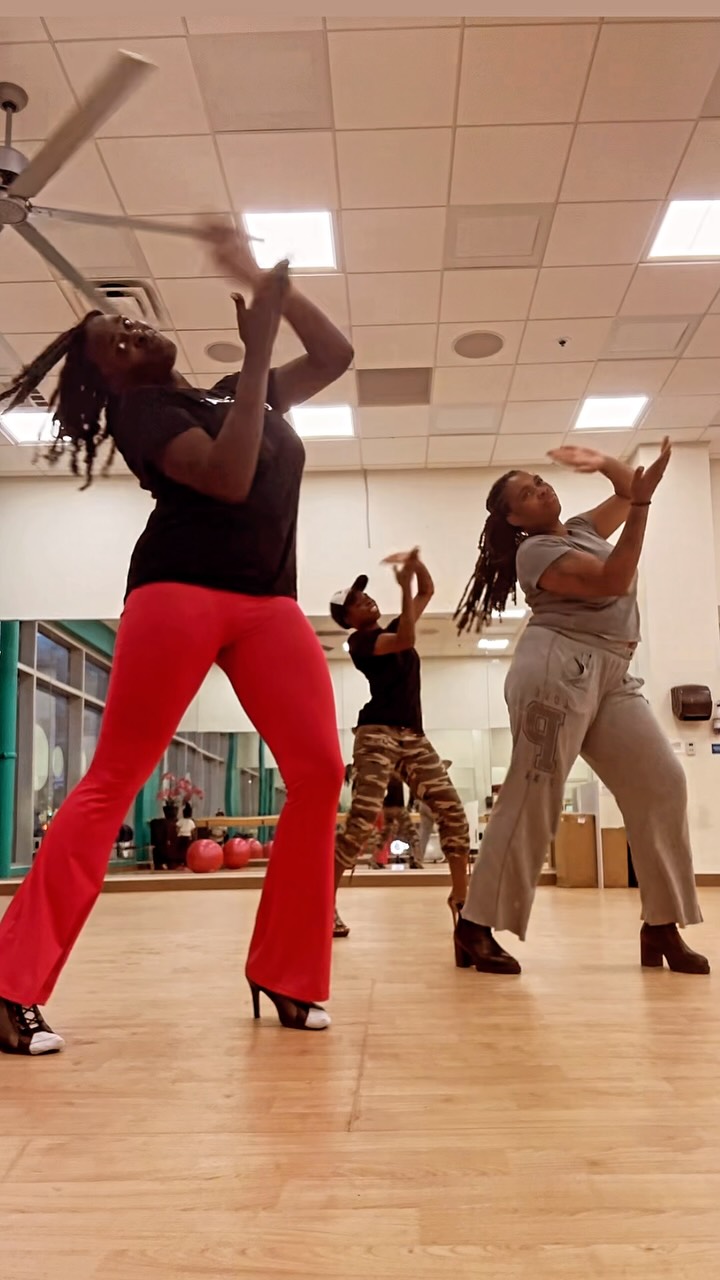 If you haven’t streamed “That Paper” by TbabyTheArtist, this is your sign to do it🎶
#stlartists #allplatforms #stlhotties #thatpaper #danceclasses