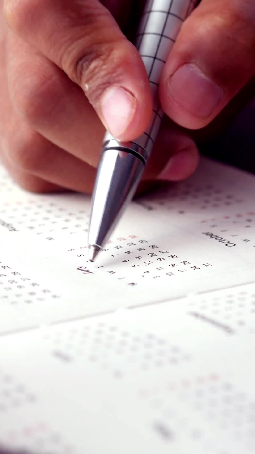 O segundo semestre chegou.
Entre tantos compromissos, metas e planos, não deixe a sua saúde para depois.
Um check-up, mais atividade física, uma alimentação equilibrada e atenção aos sinais do corpo podem fazer toda a diferença no futuro.
🫀 Prevenir é sempre o melhor caminho. Que os próximos meses sejam de conquistas, bem-estar e muito cuidado com aquilo que é mais importante: a sua saúde.
Dr. Edmo Atique Gabriel - Cardiologista e Cirurgião Cardiovascular
#SaúdeDoCoração #Prevenção #CheckUpCardiológico #VidaSaudável #QualidadeDeVida #Cardiologia #CoraçãoSaudável #BemEstar #SaúdeCardiovascular #SegundoSemestre #CuideDoSeuCoração #Longevidade