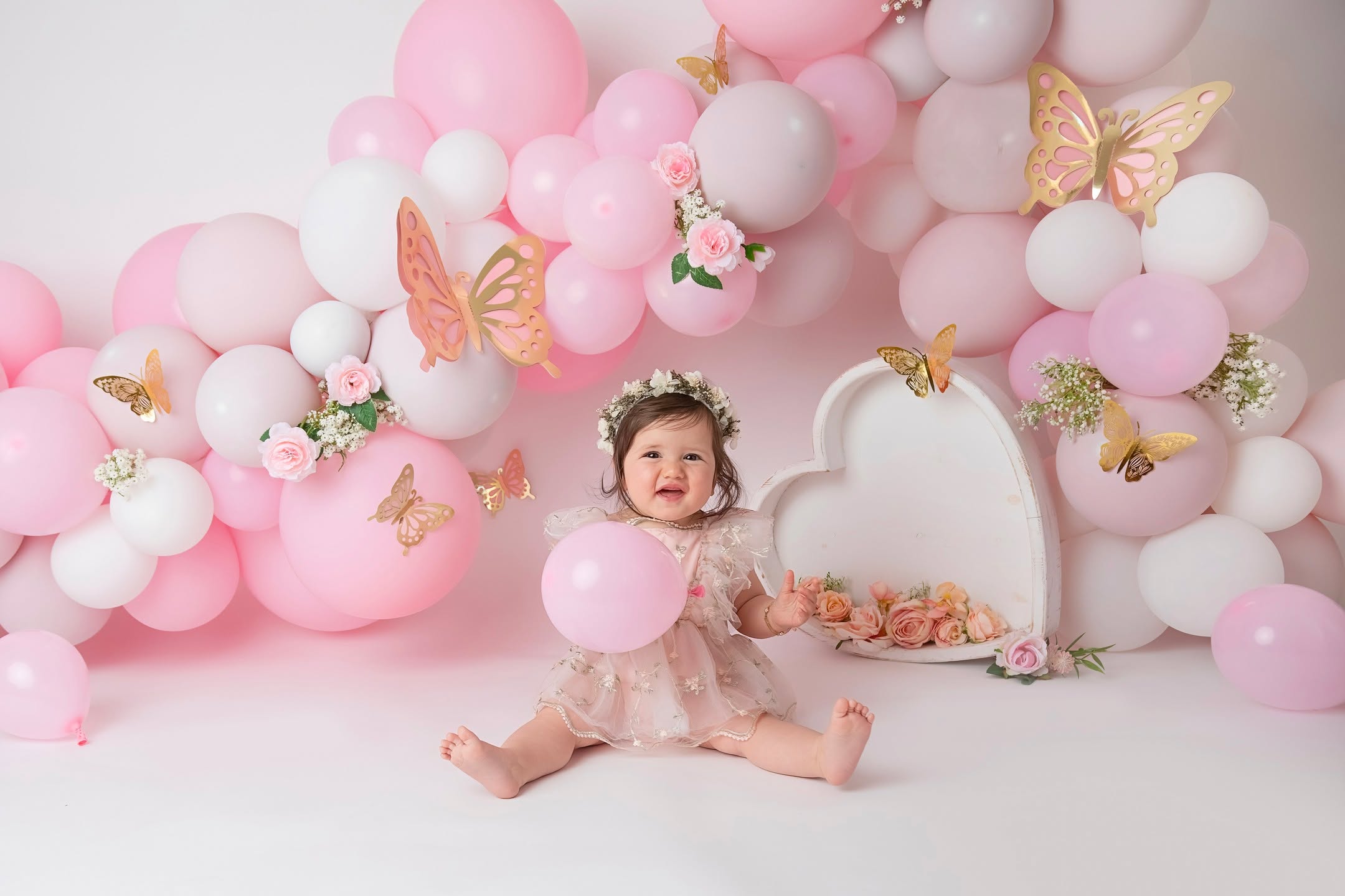 Pink, butterflies, blooms... and the sweetest little smiles. 🦋🌸
Following on from her newborn session and Christmas Mini, Aurelia came into the studio to celebrate her first birthday with the prettiest butterfly-inspired cake smash, and she absolutely loved every minute of it! From playing with balloons to tasting her birthday cake and finishing with a warm bubble bath, it was the perfect way to celebrate such a special milestone 🤍
One of my favourite things about cake smash sessions is how unique they can be. Whether you love something sweet and girly like this setup, or have your own theme in mind, every session is carefully styled to create beautiful photographs you'll treasure for years to come.
If your little one is turning one this year, it's never too early to book. My diary fills well in advance, especially around birthdays and I only take a limited number of sessions each month.
📍Cake Smash Photographer in Aldershot, Hampshire
📸 Welcoming families from Farnborough, Fleet, Camberley, Guildford, Basingstoke, Surrey & Berkshire
Which photo is your favourite? I don't think I could choose! 🥹💕
#cakesmashphotographerhampshire #aldershotbabyphotographer #hampshirecakesmash #surreybabyphotographer #firstbirthdayphotoshoot