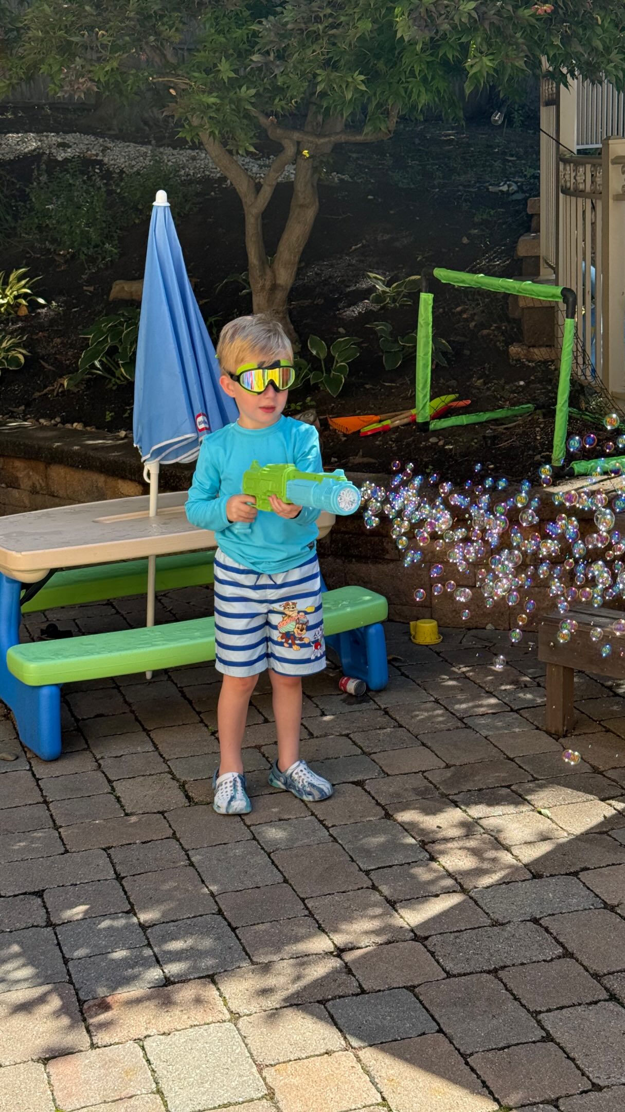 Confident. Unbothered. Fully committed to the bubbles.
We could all learn something. 😎🫧
#boymom #momlife #summer #letthembelittle