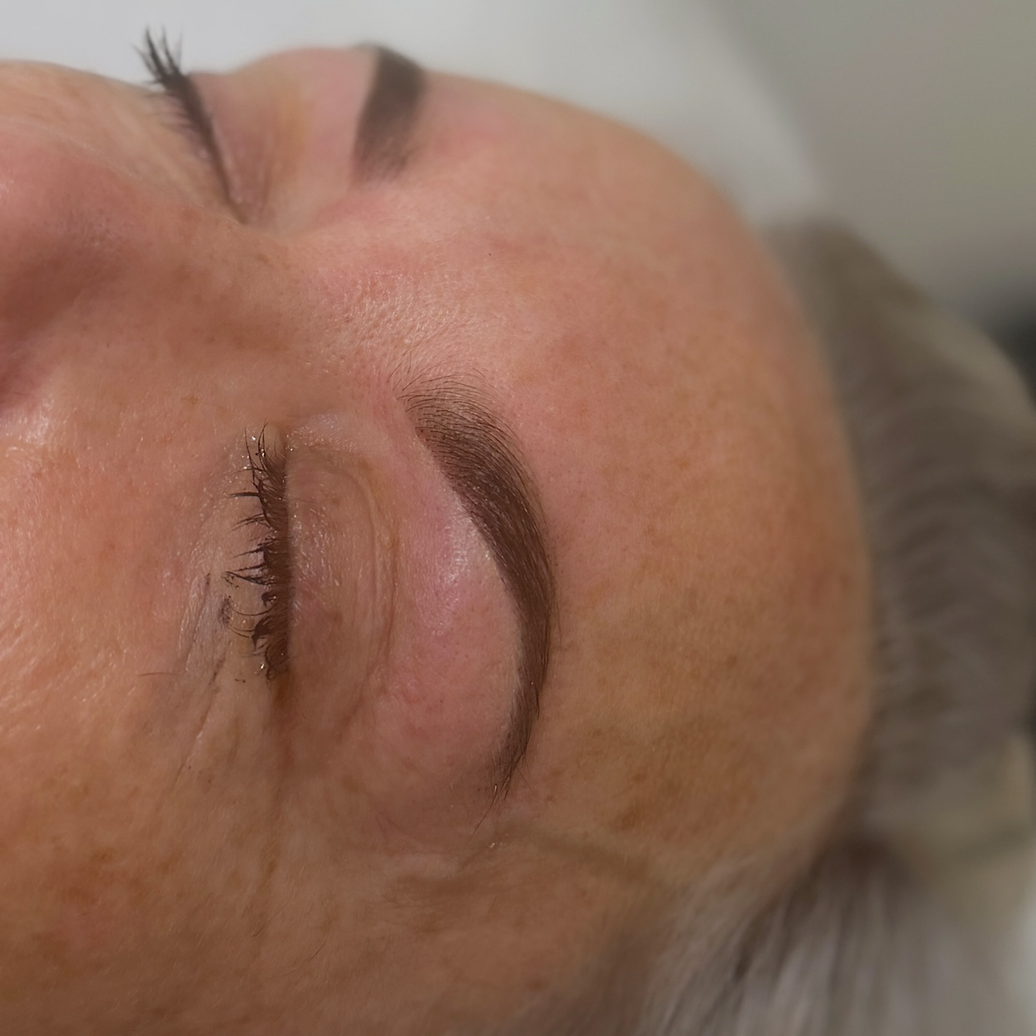 Hybrid brows are just lush 😍