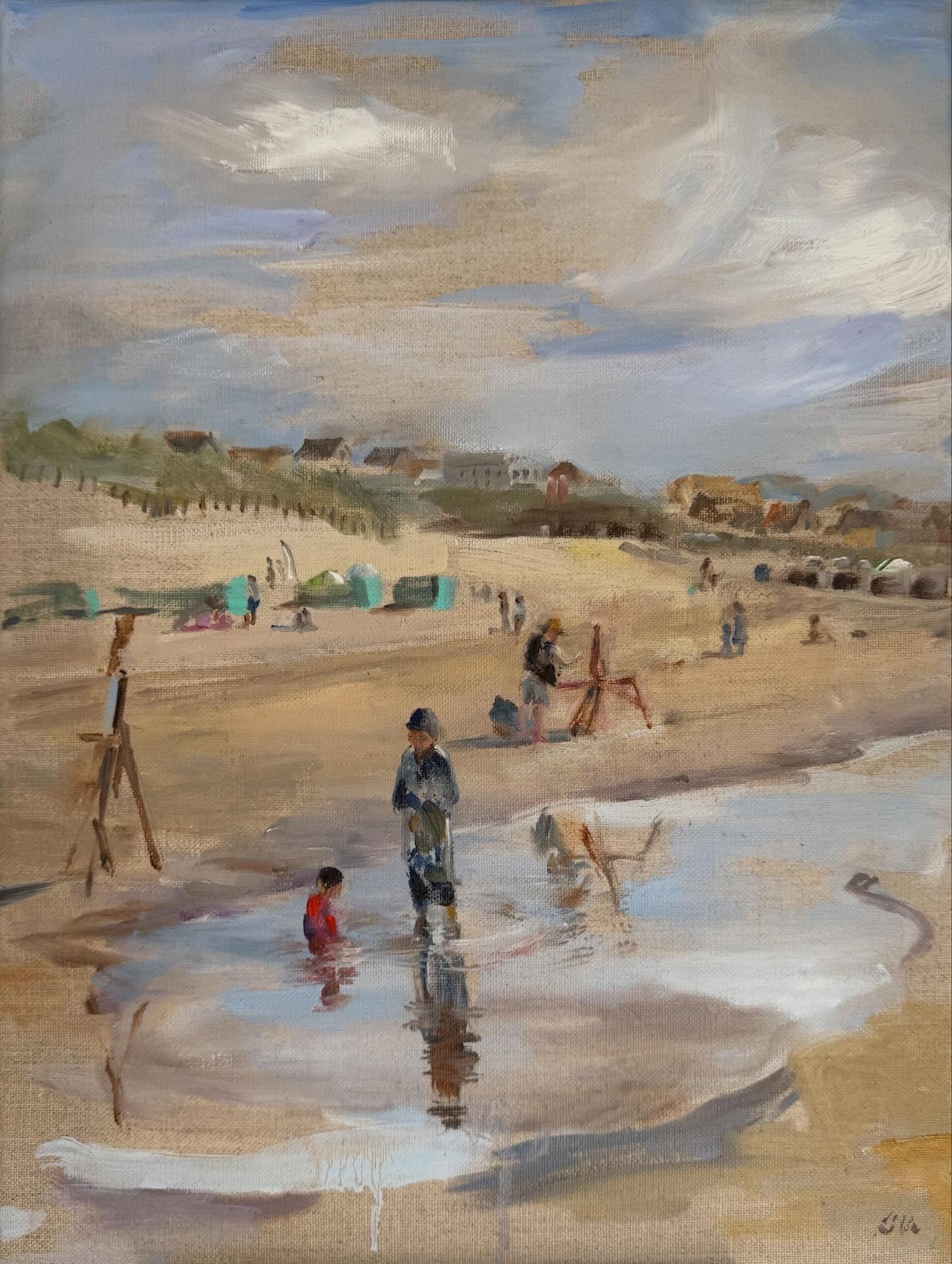 I made this painting last week @schilderfestival. My initial plan was to paint the misty afternoon on the beach but after 5 minutes it totally cleared up and the dunes, the clouds and colours appeared. And at last, the mother and son on the front.
“Mother”
30x40 cm, oil on linen
#oilpainting #beachpainting #noordwijk #schilderij #enpleinair
