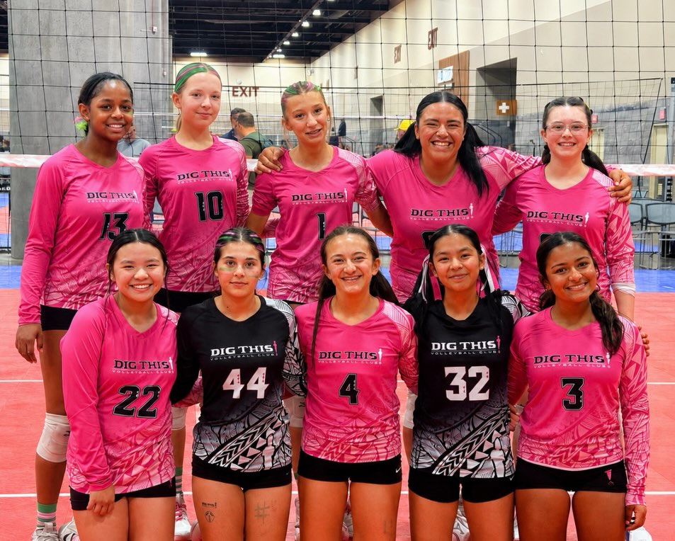 A time was certainly had for our 13s black in AZ! 🎉
This team worked hard, fought consistently, making friends, learning a new line dance, and build long lasting memories from enjoying the tournament themes, team brunches, and a dance off on the final day performed for their parents. Great job team! Time to get back in the gym to prep for October 💪🏽🔥
#13black #ohana #dtvbc #volleyballfestival