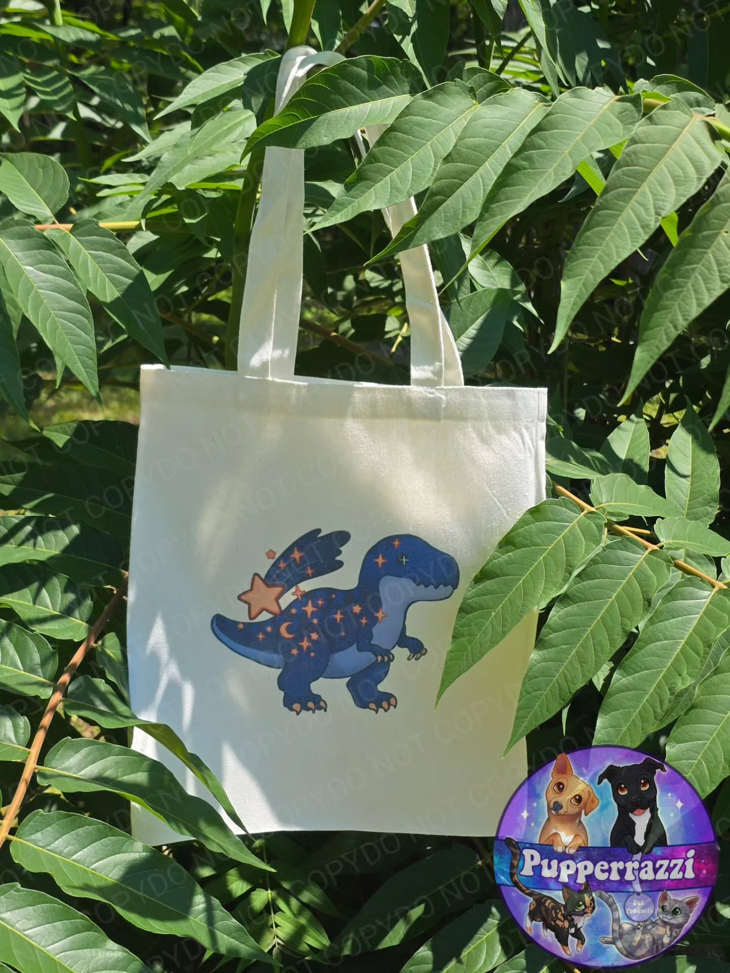 Just a little reminder we do "People Products" too π
Two of my favorites artists just had a dino collab release. This was some of the art by @hexreject ! I can't wait to get the fabrics in for collars!! But here's a few tote bags I couldnt wait to make!