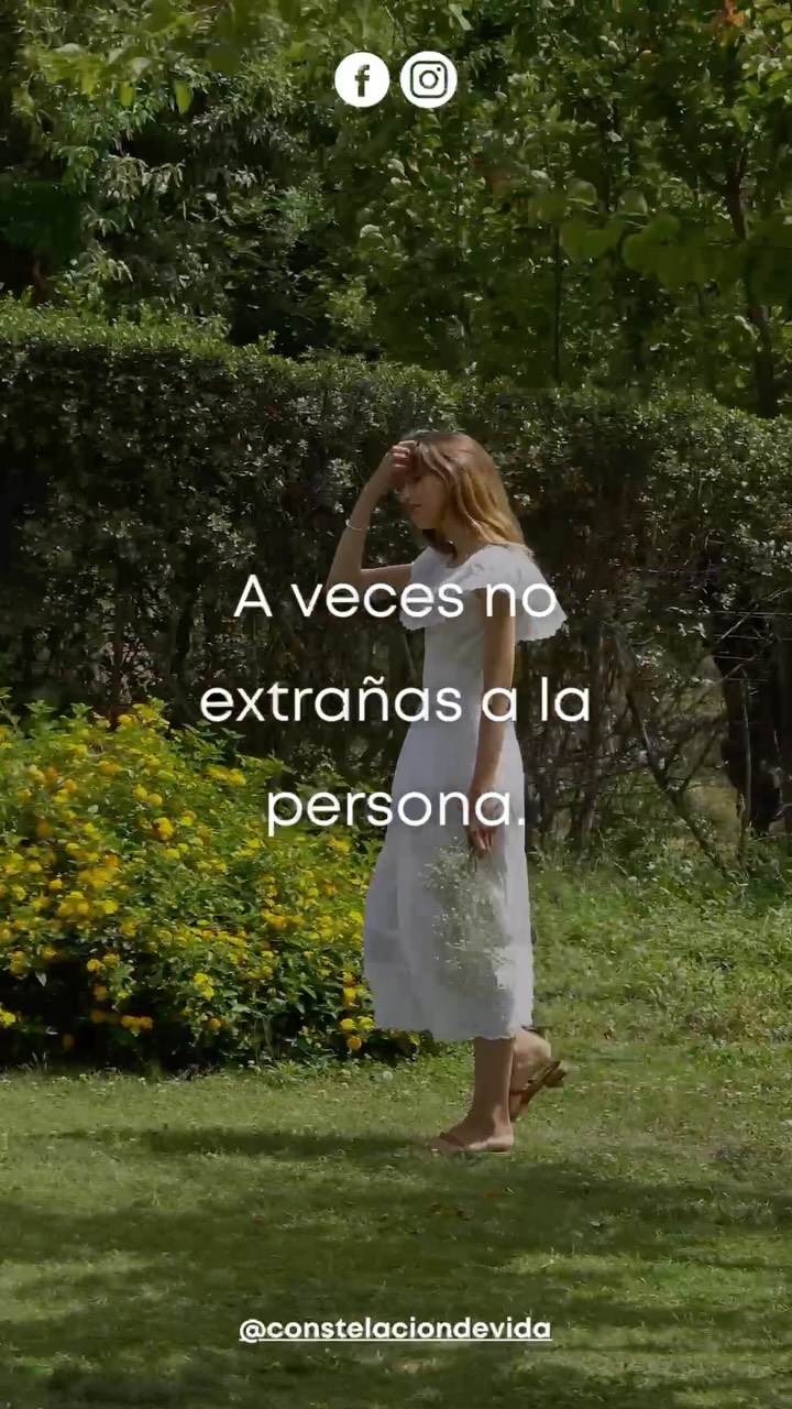 Una de las despedidas más difíciles no es dejar ir a alguien.
Es dejar ir la expectativa.
La esperanza de que te eligiera.
La esperanza de que te entendiera.
La esperanza de que finalmente te diera lo que llevabas años esperando.
Muchas veces permanecemos en relaciones, vínculos familiares o amistades por lo que podrían llegar a ser, no por lo que realmente son.
Y ahí nace gran parte del sufrimiento.
Aceptar la realidad no es rendirse.
Es dejar de esperar que otros hagan el trabajo que les corresponde para empezar a cuidar de ti.
💬 ¿Qué te costó más soltar: a la persona o la esperanza?
🌐 constelaciondevida.com
🔮 Agenda tu sesión desde el enlace en el perfil
📩📲 55 4453 509
#ConstelacionesFamiliares #SanaciónEmocional #RelacionesConscientes #CrecimientoPersonal #TerapiaSistémica