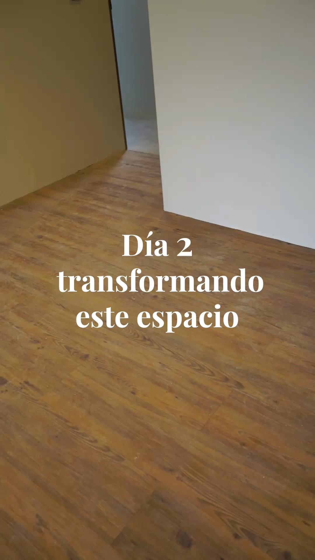 Día 2 transformando este espacio. 🏡
Hoy seguimos con la instalación y ya empiezan a verse los cambios más fuertes.
Todavía falta, pero el espacio ya se siente completamente diferente. ✨
#CasaDecoración #Transformación #PisoVinílico #DecoraciónDeInteriores #Instalaciones