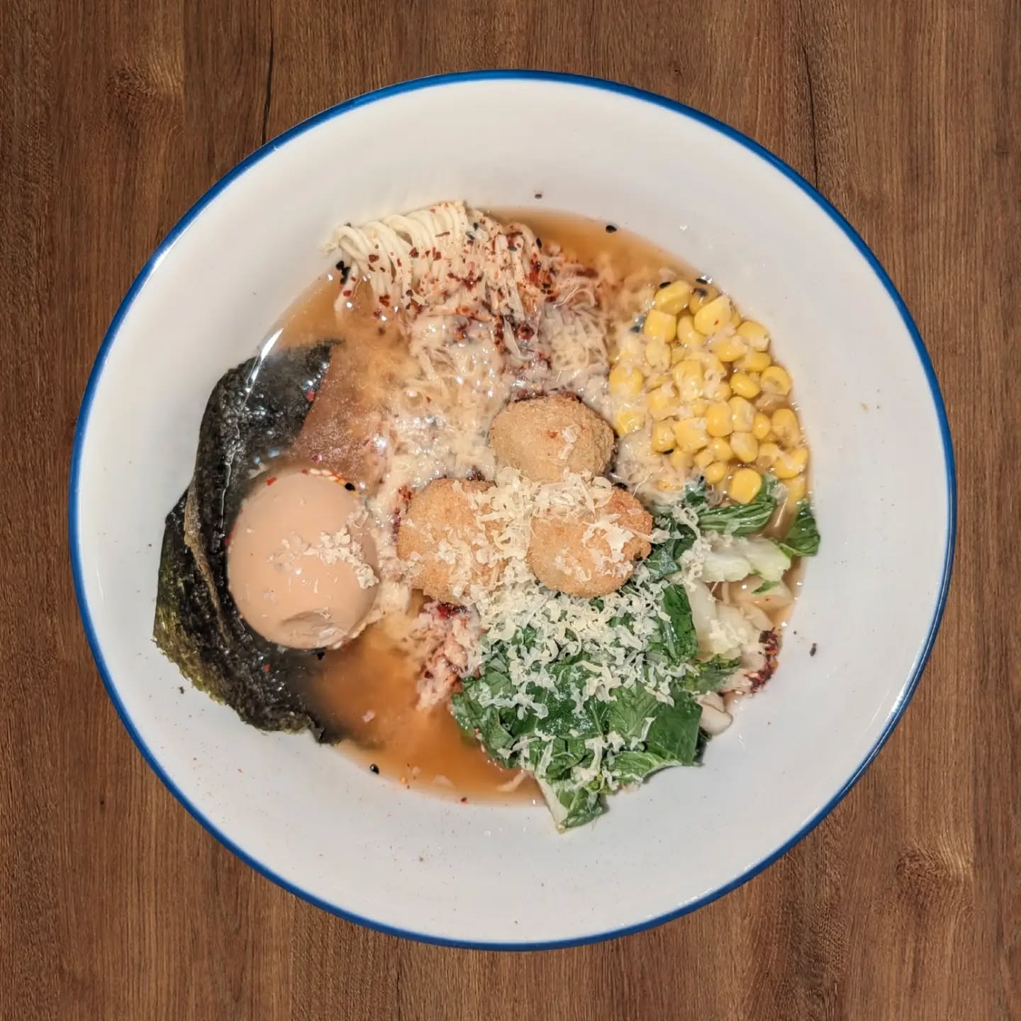 โจ Gouda Arancini Red Miso Ramen ๐
THIS WEEKEND ONLY! โณ
Three Gouda stuffed arancini & four month aged Gouda served on top of fresh wheat noodles in miso shiitake broth with bok choy, corn, green onion, nori & ajitsuke (soft boiled soy marinated egg). ๐
This dish is vegetarian by default but chicken and pork belly both pair excellently! ๐