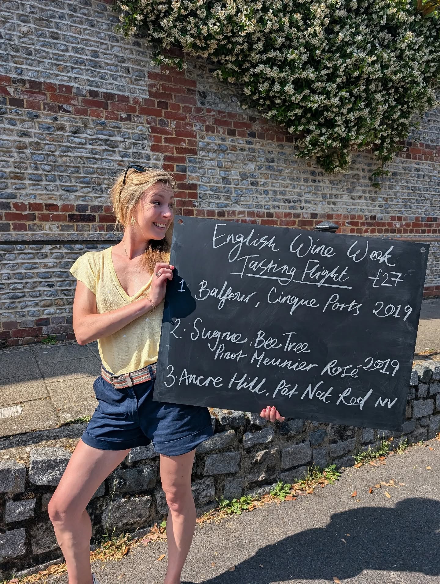 Did someone say English Wine Week? ๐ฅโจ๐๐ป
To celebrate the occasion @fellows_rach has found us three marvelous examples of some of the fantastic winemaking going on right here in the UK.
Being in Sussex, we are surrounded by vineyards, which of course is fabulous, but Rachel has been treasure hunting and she has come up trumps to find a few wines that may be new for a few of you.
These lovely wines will be available everyday this week and on our Friday evening also! ๐พ
So, why not pop down this Friday or Saturday to enjoy a glass of two, or three...
#englishwineweek #junipercafewinebar #juniperarundel #cafeandbararundel #wineandsnacks @visitarundel @discover_sussex @sussexstories @sussexbytheseaarun @sussexexclusive