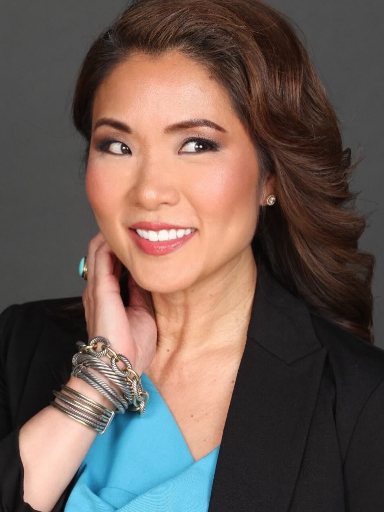 Actress Gina Jun
Headshot by Barry Morgenstein