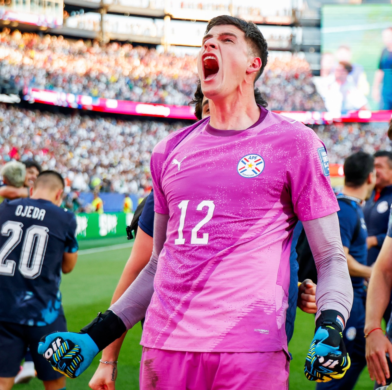 BUILD THIS MAN A STATUE IN PARAGUAY #WORLDCUP