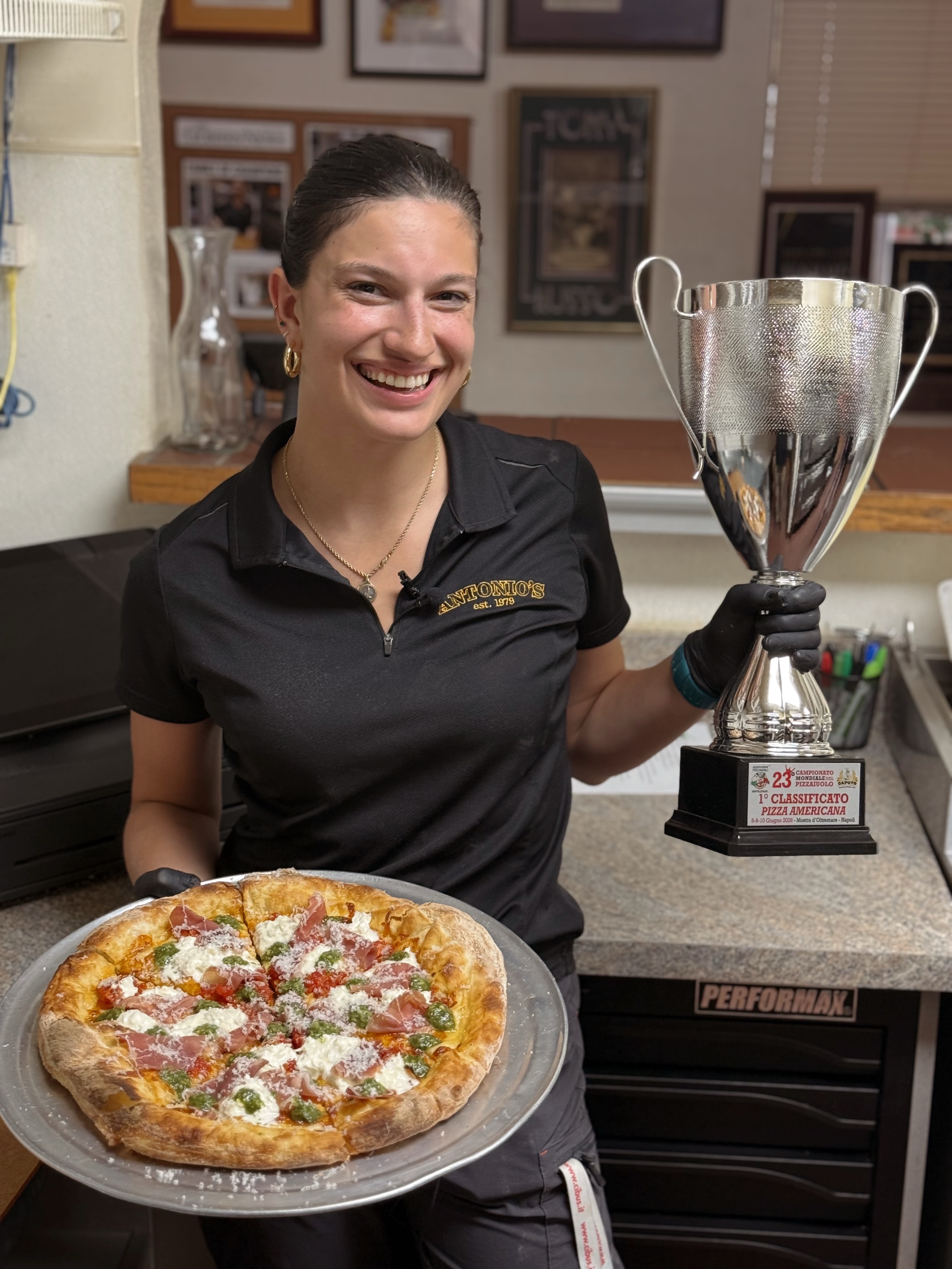 Have you been waiting to try our most recent Award Winning Pizza from Italy!?
Carmela’s new MISS AMERICANA is on the menu!! 🍕