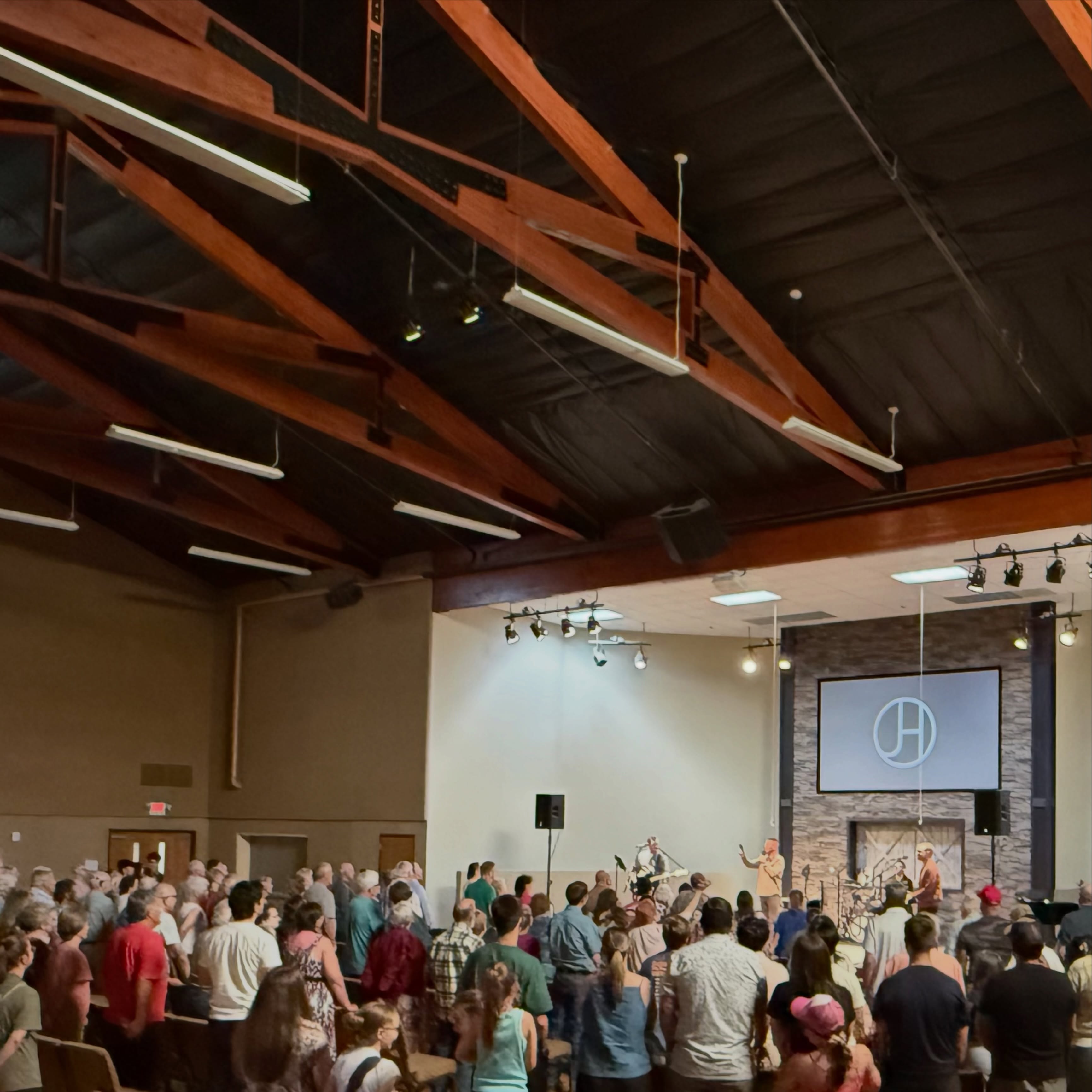 I can’t believe we had a FULL HOUSE tonight in Portland, OR! Thank you so much to Pastor @stuartlmason and @timberline.church! We just finished 8 concerts in a row out west, but we finally get a day off before completing the tour in Twin Falls on Friday and Denver on Sunday! Thank you, Jesus, for this amazing trip! #summernightstour 😎☀️🚌