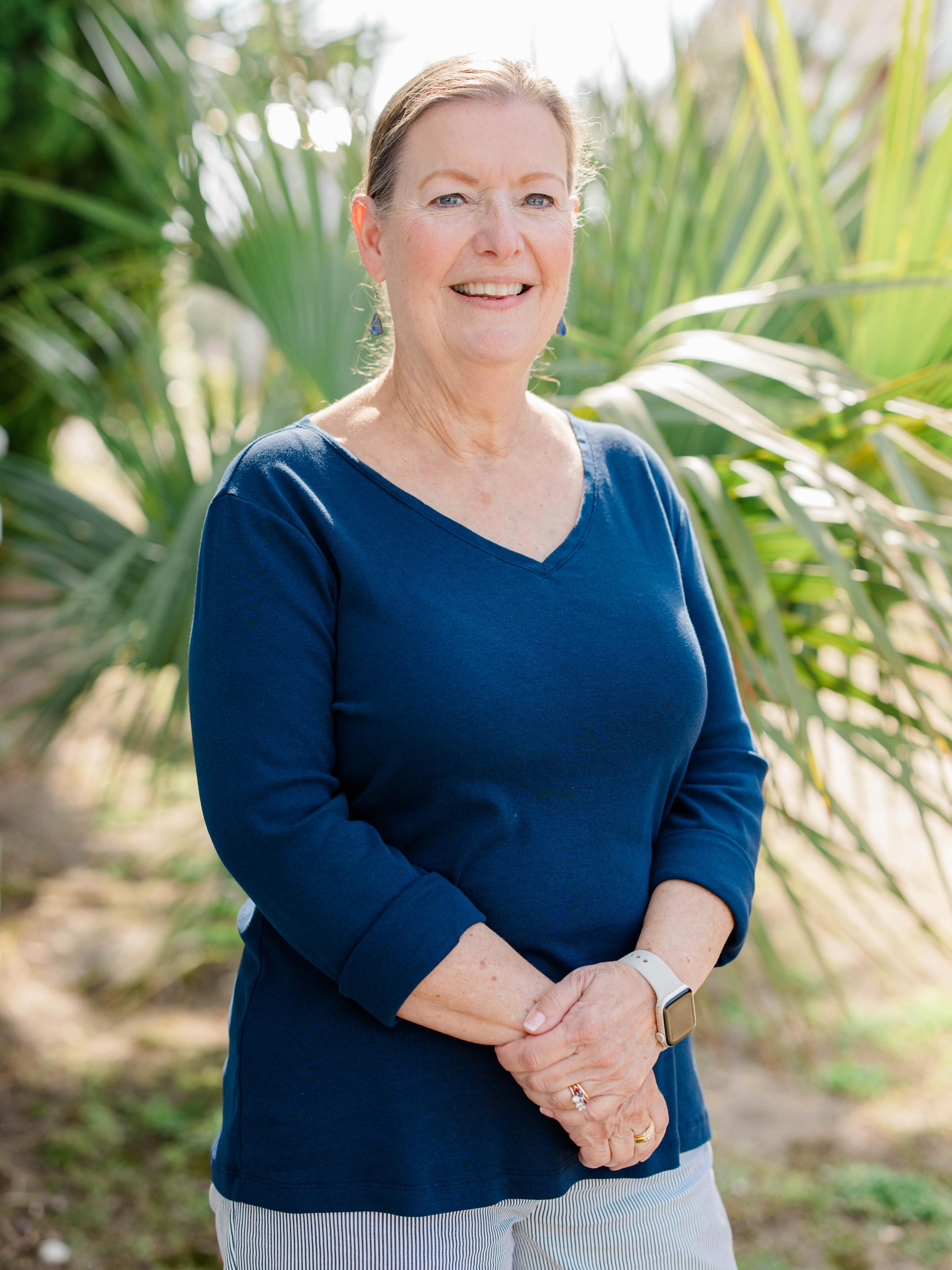 Get to know the Southern Magnolia Concierge team! ✨
👩🏻 Name and Role: Valleri Harris, Concierge
📍 Where are you from? Valleri is from Asheville, North Carolina
💛 Favorite part of helping clients?
Valerie’s favorite part about helping clients is giving them a sense of peace.
🎯 Favorite type of request to help with? Valleri loves the variety—every request brings something new.
🌊 Favorite way to spend a day off? Valleri’s favorite way to spend a day off is making memories with her girls and grandchildren.
🍝 Favorite local restaurant? k38!
🎉 Hidden talent / Fun fact? Valleri can wiggle her nose!
⭐ What does exceptional concierge service mean to you? To Valerie, exceptional concierge service means making our clients happy by going the extra mile and creating a stress-free experience.