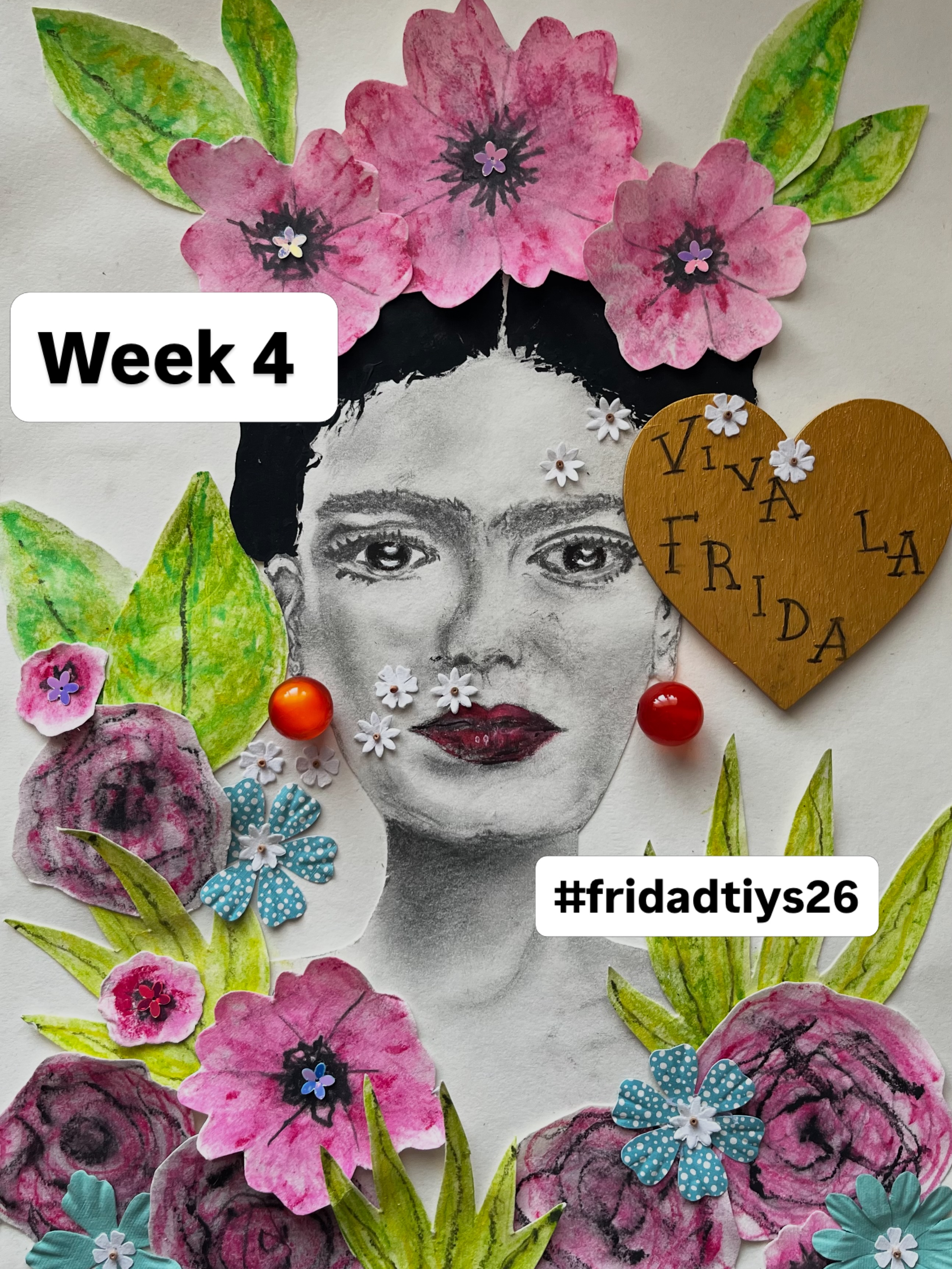 It’s the final week, Week 4 of the fab Frida Kahlo challenge #fridadtiys26 and I’ve enjoyed every second of it!
This week it was the turn of @yappingcatstudio to set the challenge and what a gorgeous Frida it was too! 🌺🌸🌺
Picture one is my interpretation using graphite pencils, watercolour pencils, collage and embellishments …Hope you like her #vivalafrida
Thank you
@yappingcatstudio
@pattyjomcfarlane
@coffee_with_frida
@amyfig_art
#fridakahlo
#fridakahloart
#artchallenge