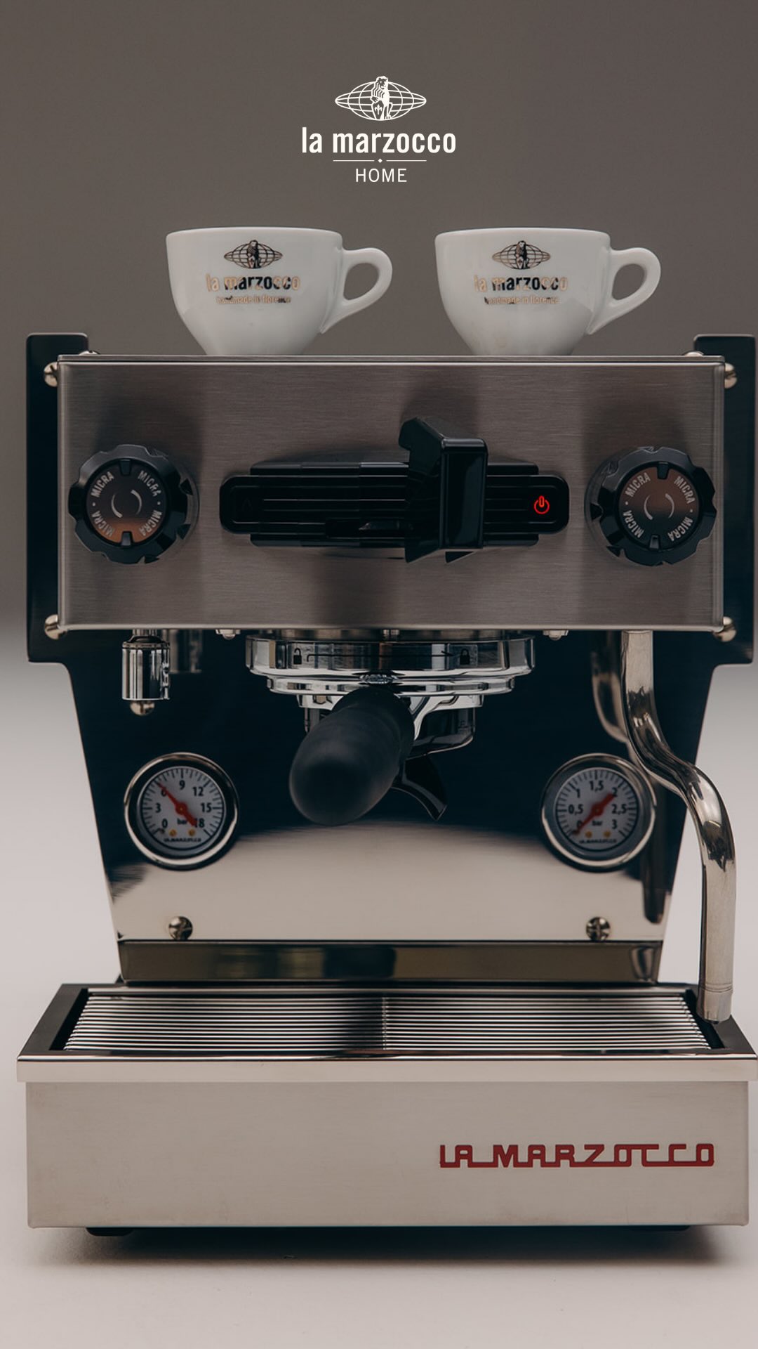 Unboxing af den nyeste @lamarzocco Linea Micra
Nu i Brushed Steel
Netop landet på lager - se den live i vores showroom ☕️
.
.
.
.
#rrebel #lamarzocco #lamarzoccohome #lamarzoccolineamicra #lineamicra