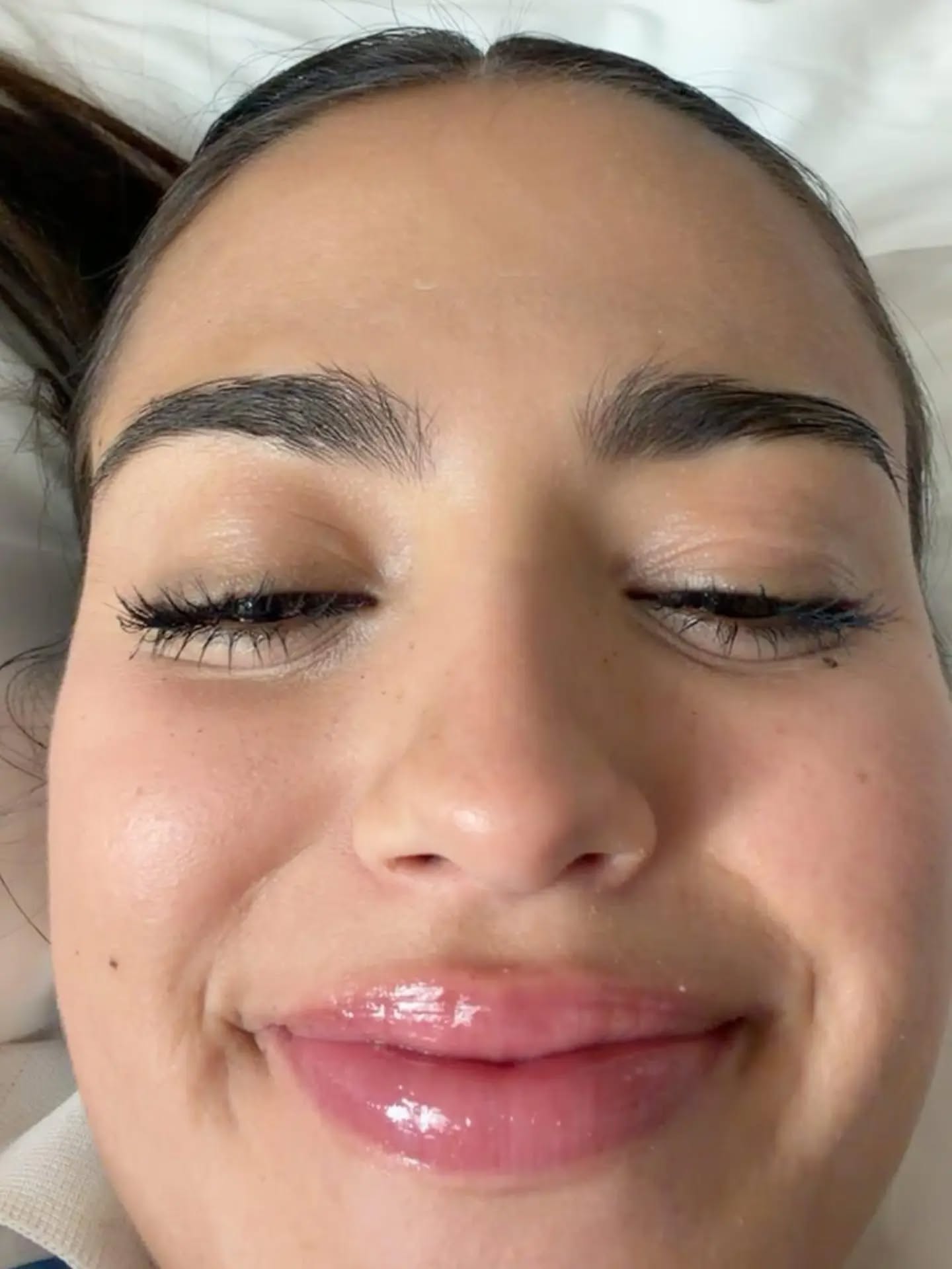 Maia Reficco returned to the hotel tired but happy with the day (@tomatit0cherry_)