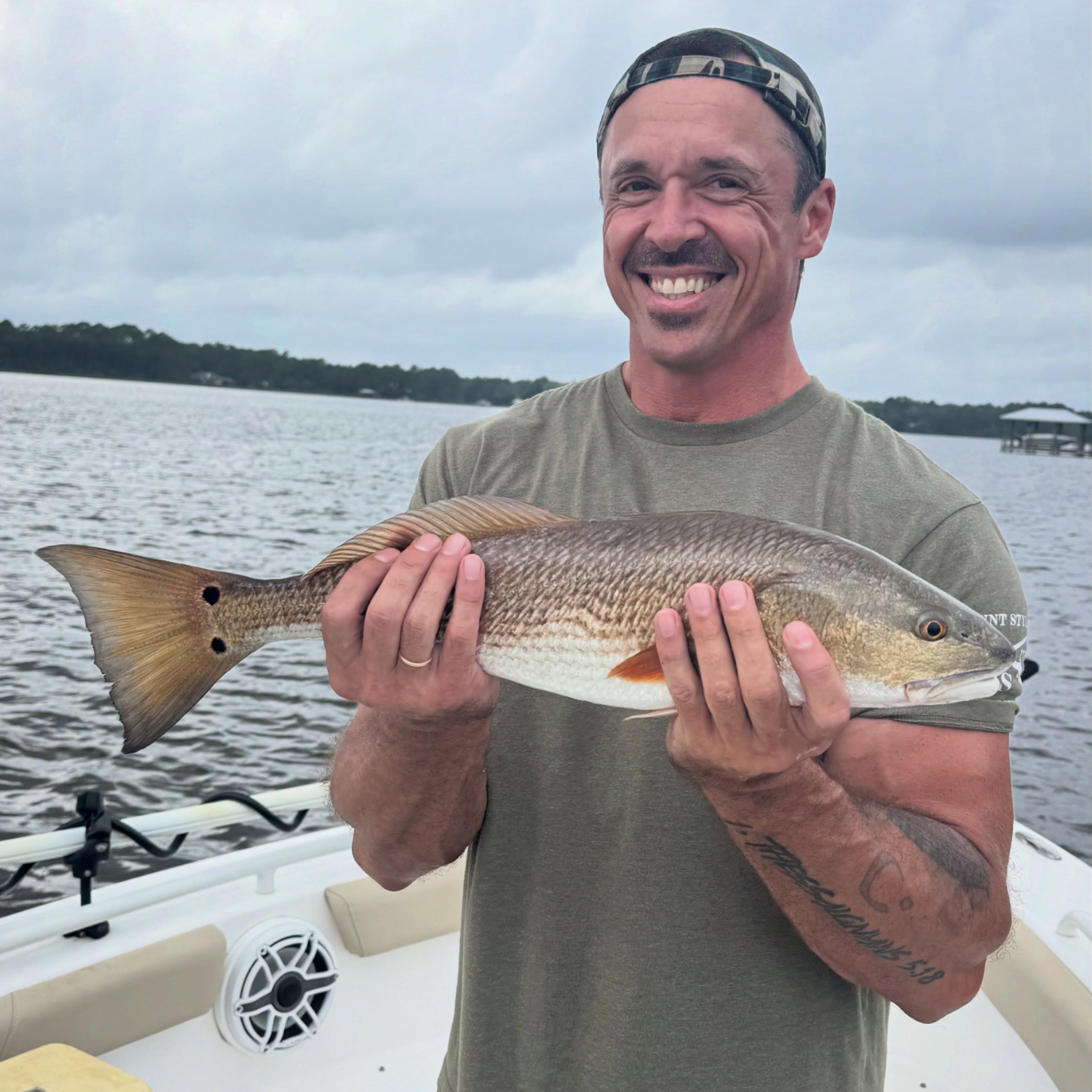 Harm to Table.
#redfish #dinner #inshore #wind
