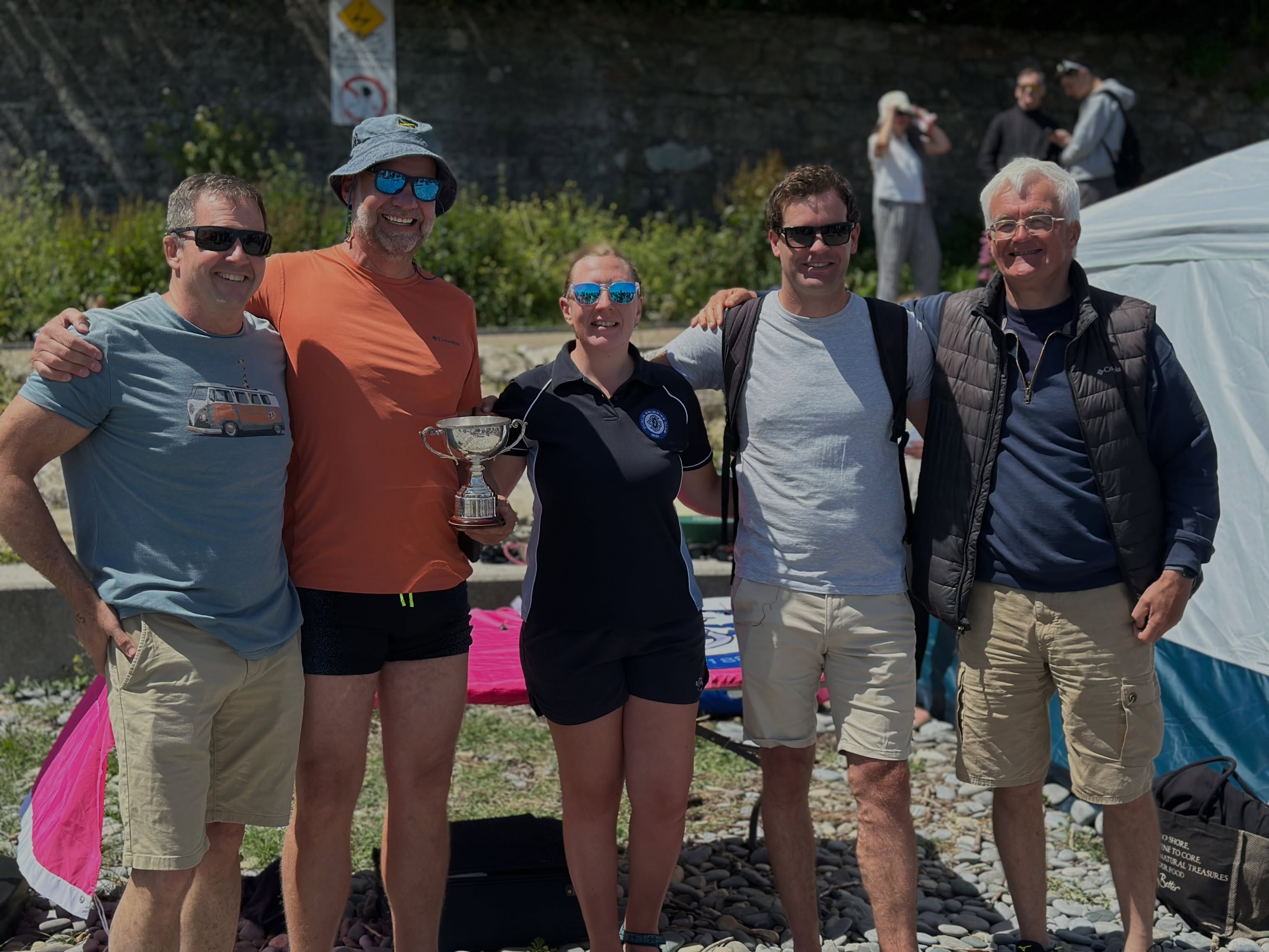 🌊🏊 Dublin Swimming Club Race | 21 June 🏊🌊
What a fantastic day of racing! ☀️🌊
With gorgeous conditions, crystal-clear water and a brilliant turnout, it was another memorable day on the open water racing calendar.
💪 Men’s Results
🔥 Ed Boag – 4th Skins
👏 Gary Smith – 5th
👏 Frederic Verdier – 7th
👏 John Burke – 9th
🎉 These four swimmers combined to secure the Men’s Team Prize for Sandycove SC! Congratulations, lads! 🏆💙
Also flying the Sandycove colours:
👏 Stephen Murphy – 36th
👏 Lonan McDowell – 37th
👏 Lawrence Fanous – 38th
💙 Women’s Results
👏 Gillian Binchy – 18th
👏 Eibhin Butler – 20th & 1st Super Masters 🥇👑
👏 Yuliya Salomenka – 22nd
👏 Lucie Skvrnova – 42nd
A special congratulations to Lucie, who earned her first LOS qualifying card—a fantastic milestone! 🎉👏
🎁 A Little Extra Luck…
The special 18–81 prize went to Gillian Binchy (18th) and Paul Kehoe (81). We’d like to think it was all down to perfect maths and strategy… but maybe a little luck helped too! 😂🎁
A huge thank you to Dublin Swimming Club and Leinster Open Sea for organising another excellent race, and a special shout-out to the amazing Dublin SC bakers for the delicious post-race treats—they were very much appreciated! 🍰☕👏
Congratulations to all our swimmers on another fantastic day of racing.
See you all next Sunday for the Sandycove SC Race! 🌊💙