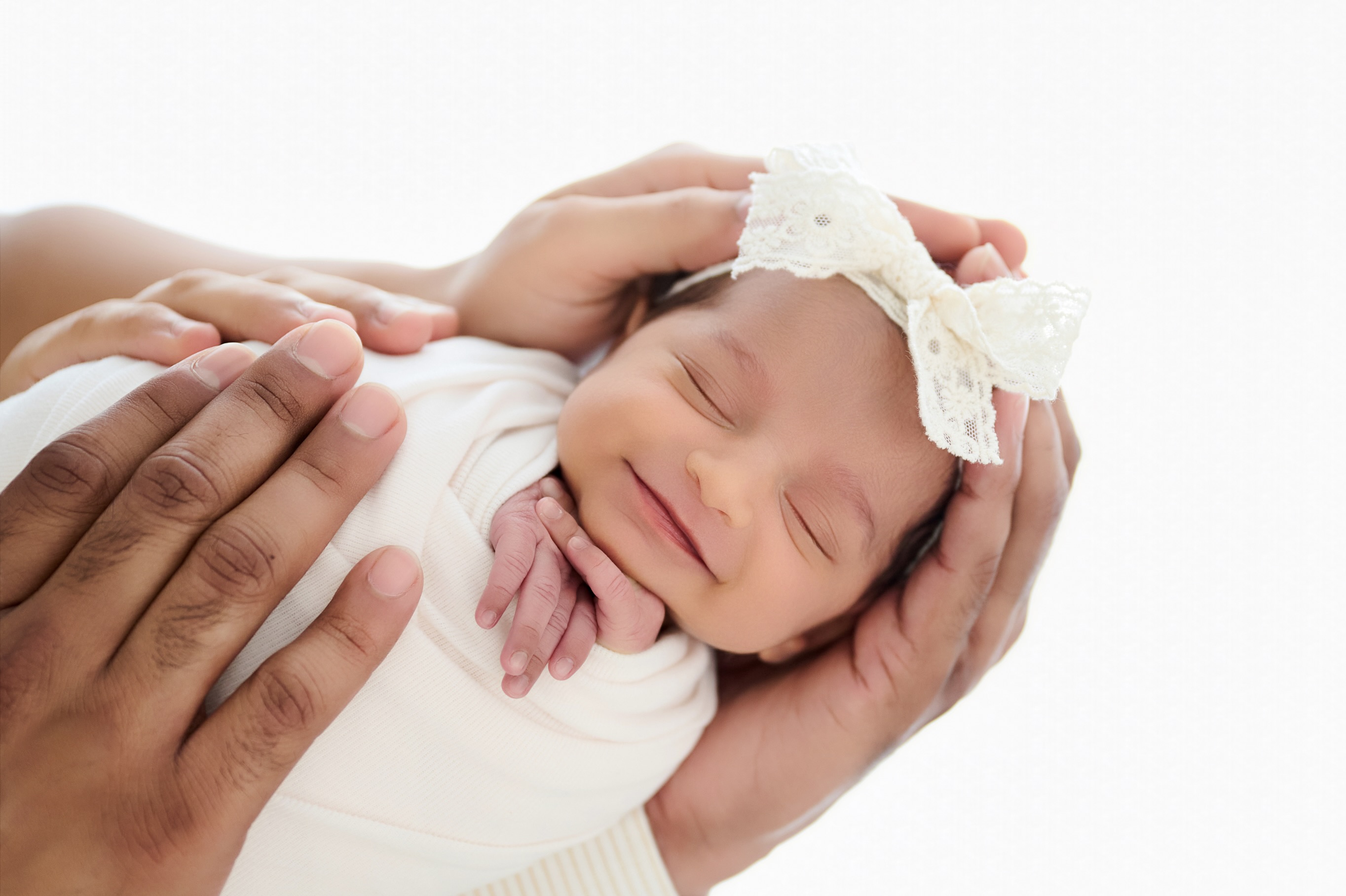 Tiny fingers, the sweetest smile, and a heart already full of love. 🤍
These first days pass in the blink of an eye, but beautiful memories like these last forever.
Capturing the beginning of a lifetime, one precious moment at a time. ✨
📍Spring, TX | Serving The Woodlands, Conroe & North Houston
#newbornphotography #fineartnewbornphotography #springtxphotographer #houstonnewbornphotographer #gabrielavicentephotos