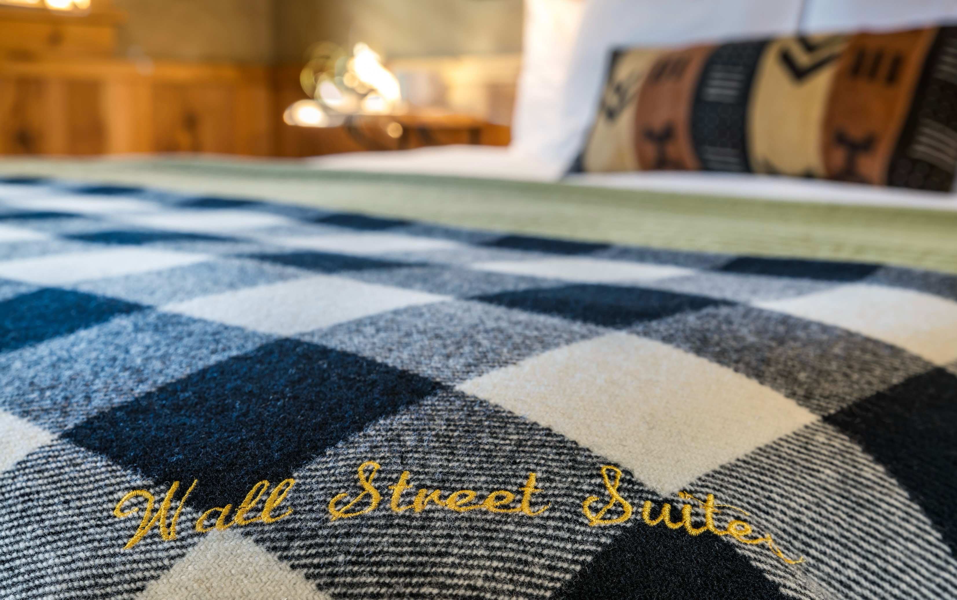 🛌 💤Nothing beats sinking into a cozy bed after a day of exploring Bend. At Wall Street Suites, you’ll enjoy plush bedding designed for ultimate relaxation—and your furry travel companion gets a comfy bed of their own, too. Because every member of the family deserves a restful stay. 🐾 #wallstreetsuitesbendoregon #centraloregon #downtownbend #dogfriendlyhotels