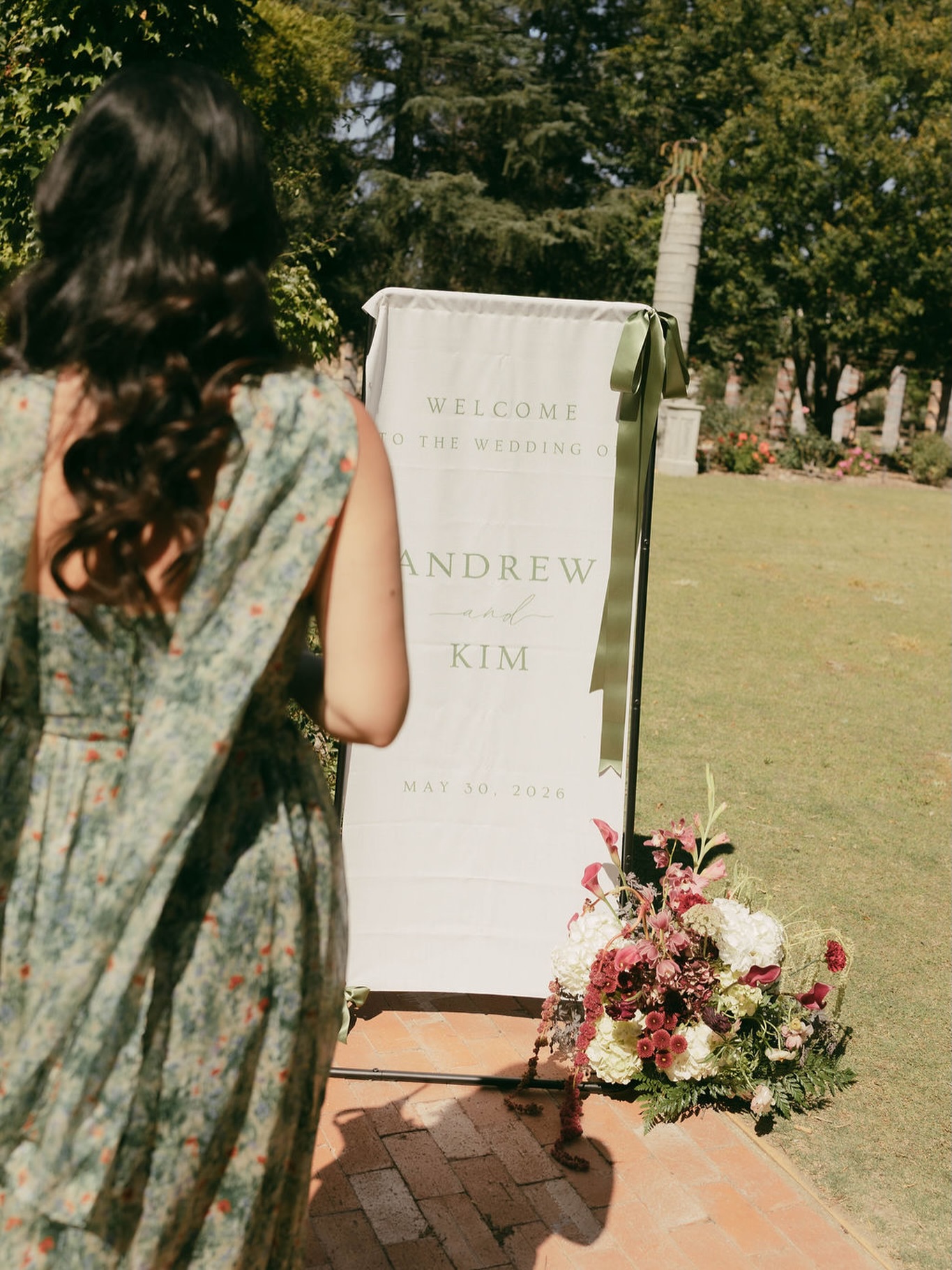 Consider this your official spoiler for how stunning the rest of the decor is.
Photographer @mindyshampphotography
Venue @ivymanortemecula
Coordinator @teardropweddingevents
Florist @freshflowersociety
Dress @shop_cinq
Video @foreveryoungfilms_
Beauty @megoharebeauty
Dj @secondsong_official
Alterations @asitbridal