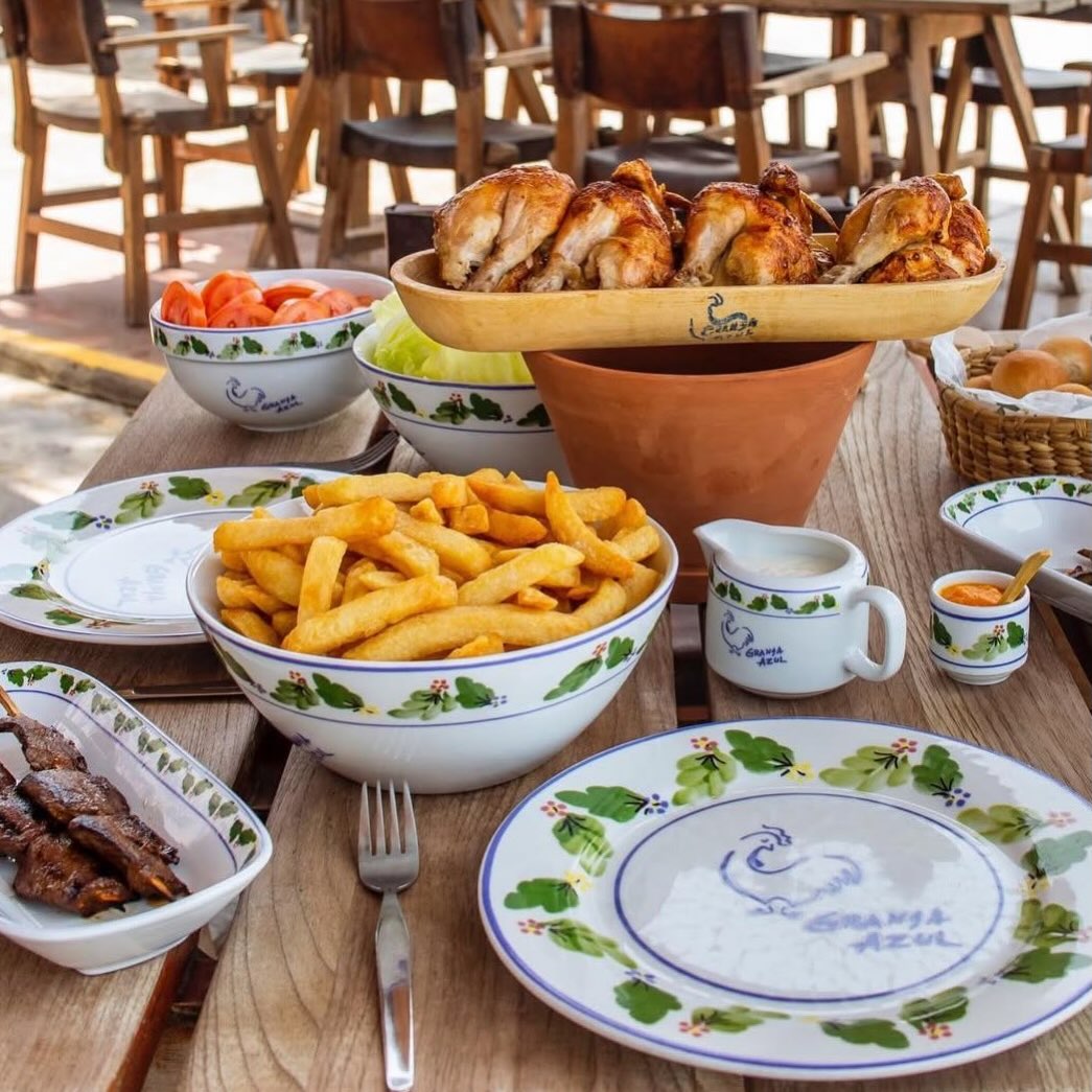 Granja Azul, el sabor original del feriado.
Te esperamos este lunes 29 de junio en:
📍 Santa Clara | San Isidro | El Polo
#GranjaAzulElOriginal