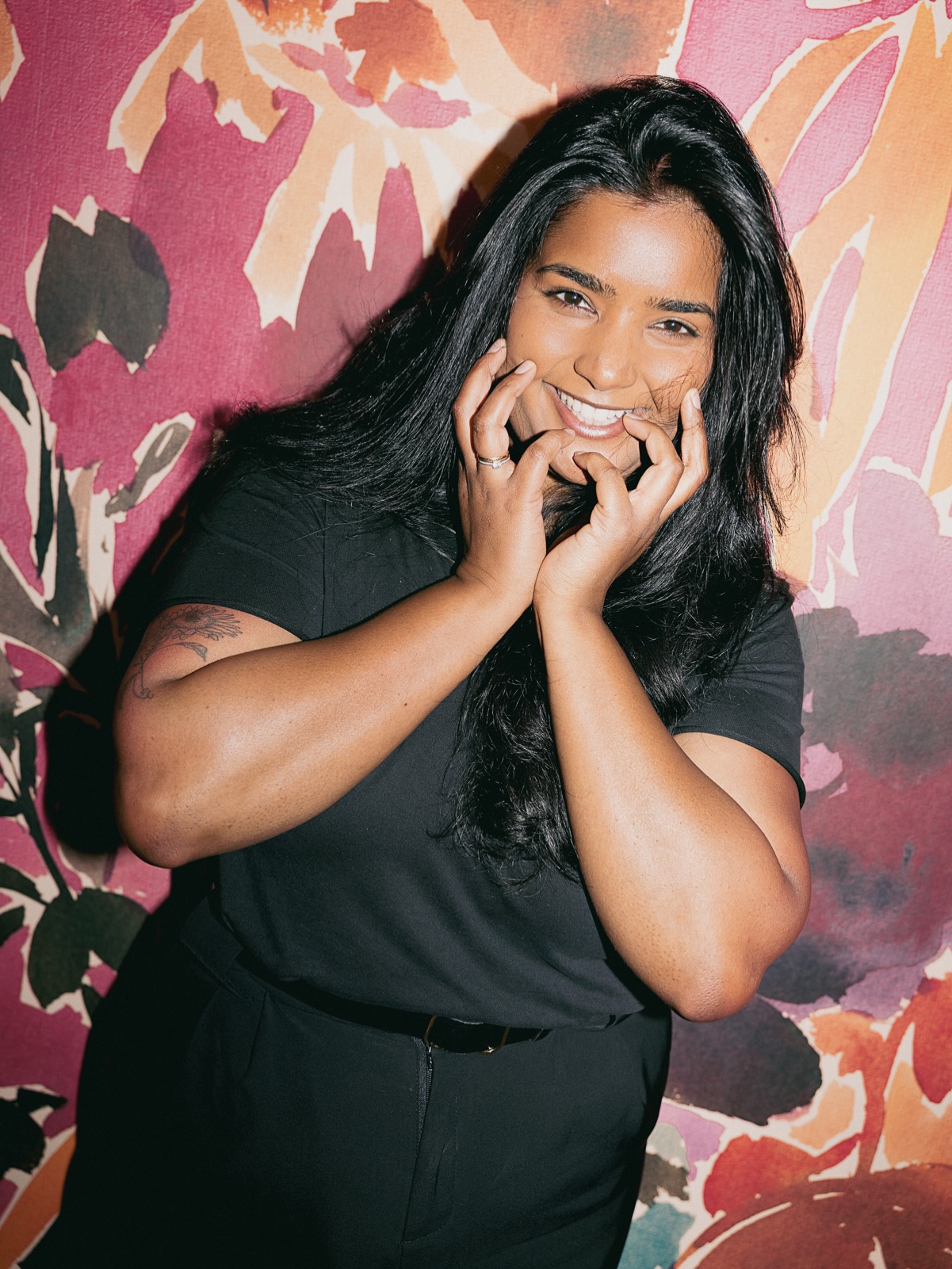 Not all of our wallpapers are made for little dreamers. 🤩
Our bold designs were spotted at @nobabes.studio by @morganegielen , proving that Roomblush is more than just kids’ wallpapers. From playful prints to bold designs for grown-up spaces—we’ve got walls covered. ❤️✨