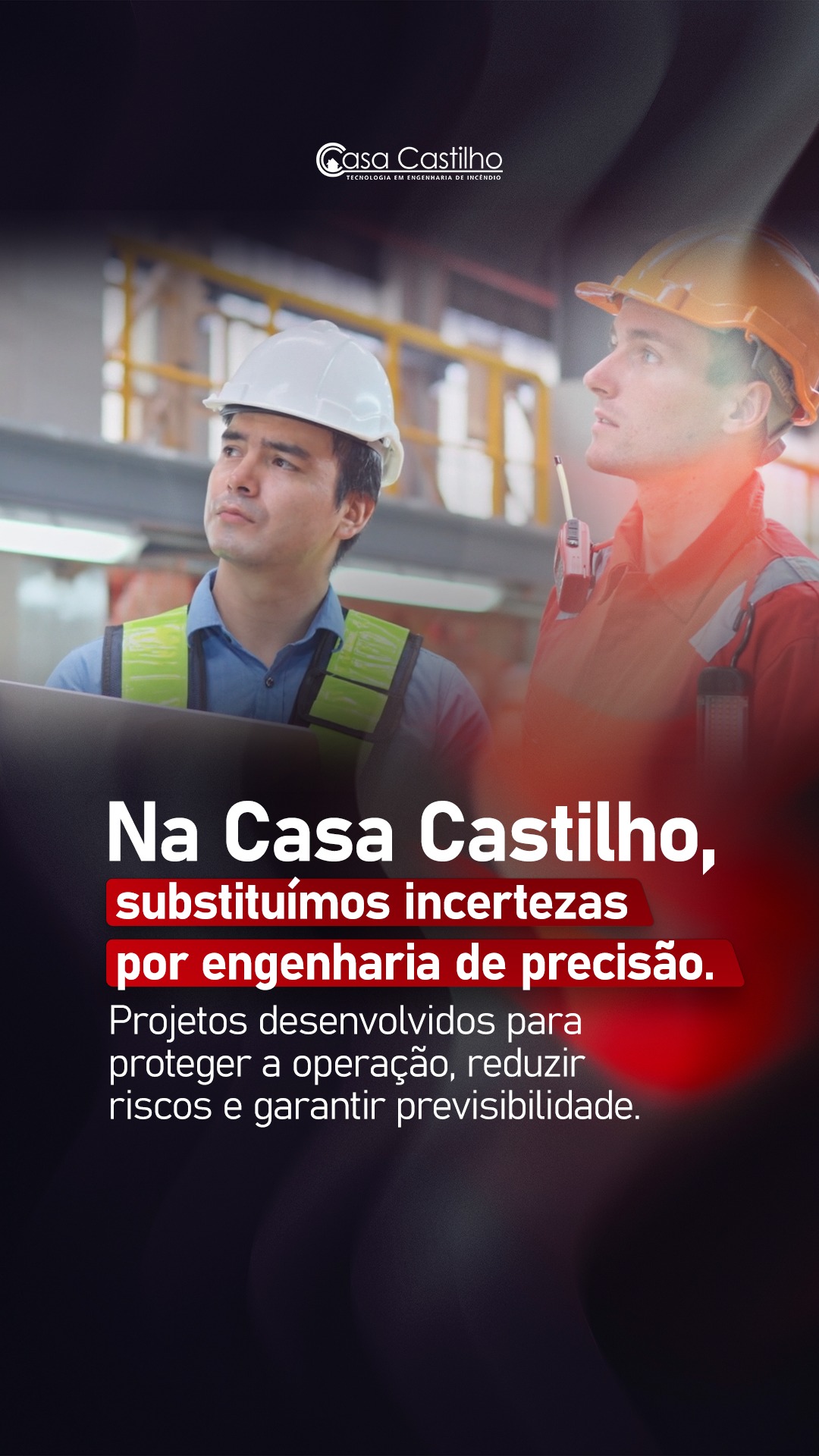 A validade do AVCB não é fixa, ela varia conforme o tipo de ocupação, risco da atividade e exigências específicas de cada estado.
Mas o principal problema não está na data, pois muitas empresas controlam apenas o vencimento formal e ignoram mudanças na operação, como ampliações, alteração de layout ou aumento da carga de incêndio. Nesses casos, o projeto pode estar tecnicamente desatualizado antes mesmo do prazo expirar.
Isso significa operar com risco oculto de inconformidade, exposição a multas, problemas com seguradoras e possibilidade de paralisação.
Conte com a Casa Castilho para estar em conformidade antes de vencer.