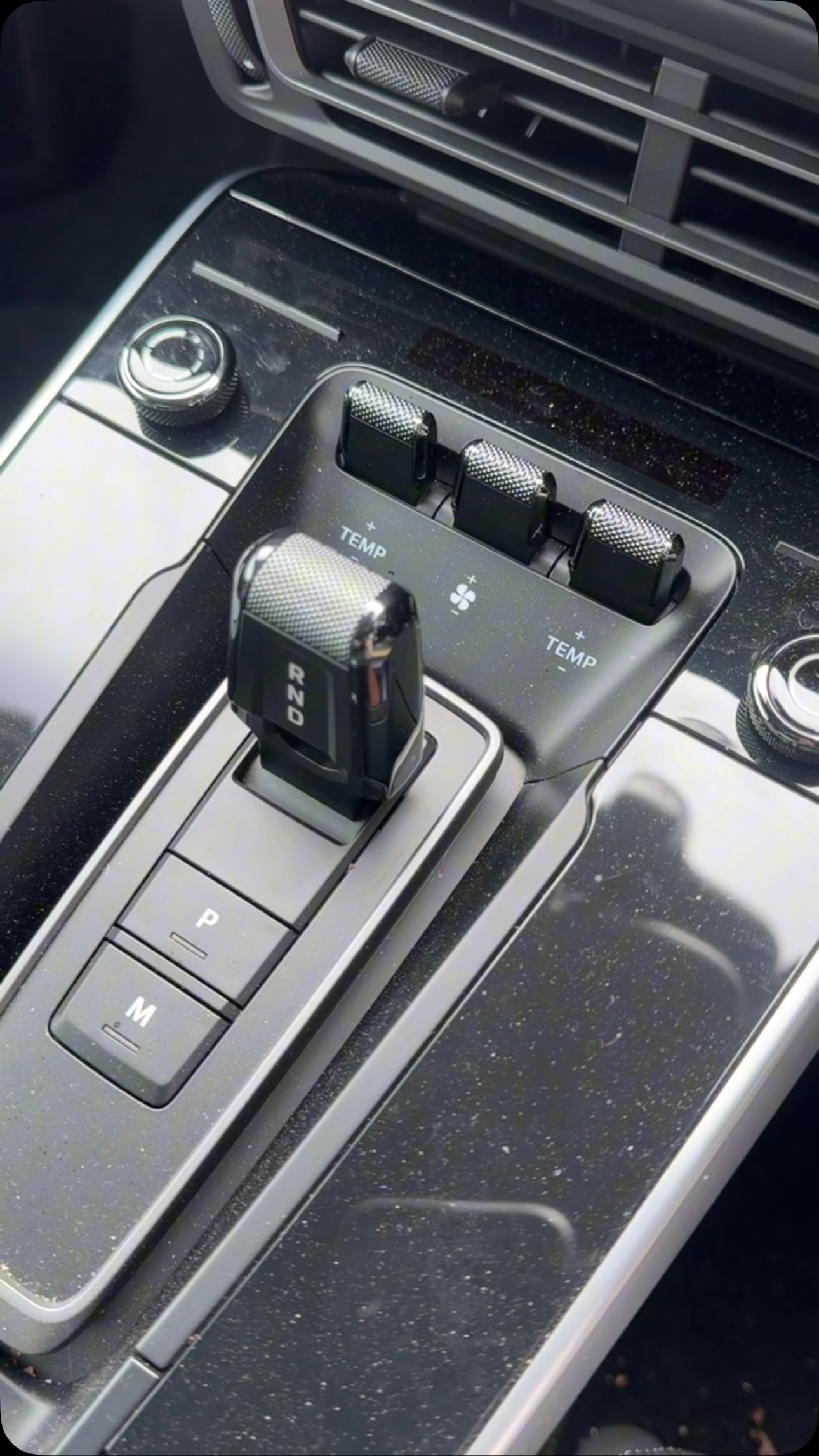 Amazing what a good clean can do
#detailing #porsche