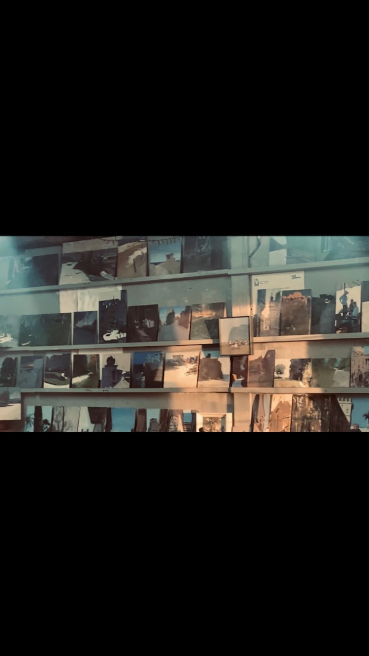 It is not entirely tidy, but one can now walk into the space and see my work. Definitely an artists den and not a gallery!
Open studio tomorrow - Battle 3 - 6pm
#artistsstudio