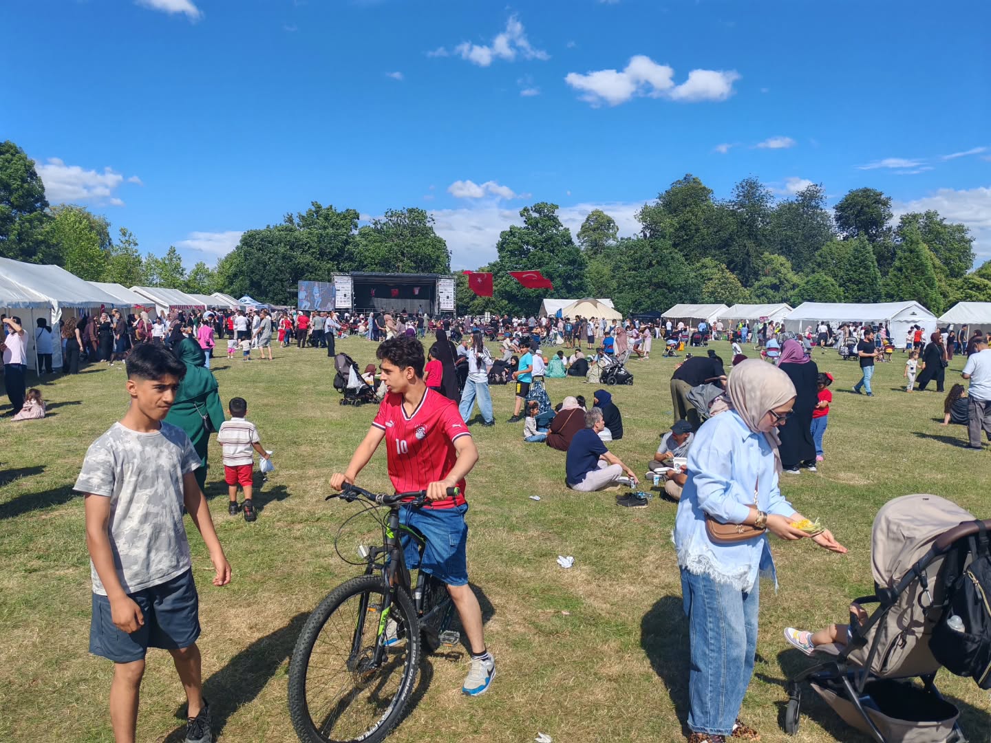 We had a fantastic day at Luton Turkish Fest, enjoying the performances, delicious food, the Turkish hospitality.
Well done to everyone involved.
@luton_turkish_community