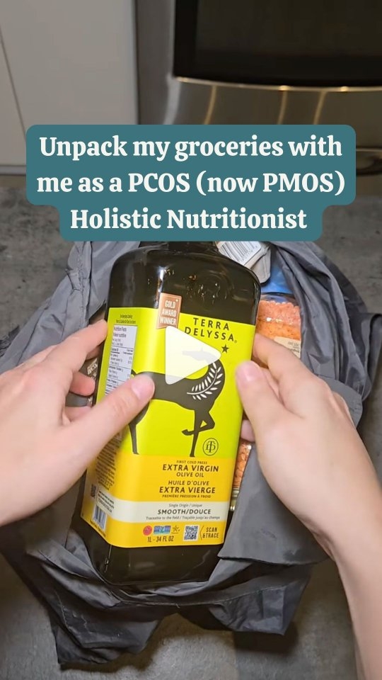 Unpacking my groceries as a holistic nutritionist who specializes in PMOS/PCOS, and who also has PMOS/PCOS herself.
Here's what I always have on hand to support my PMOS/PCOS:
🥚 Eggs for protein, choline and fat-soluble vitamins, because ovulation loves this combo.
🐟 Fatty fish like salmon and sardines, because the omega-3s support progesterone production and help reduce the inflammation that drives a lot of PMOS symptoms.
🌿 Dark leafy greens like spinach and kale, because they bring magnesium, folate and fiber, all of which help your body clear estrogen properly.
🫘 Legumes like lentils and chickpeas, because they give you slow carbs, fiber and plant protein, which means stable blood sugar for hours.
🫒 Extra virgin olive oil, because it's anti-inflammatory, supports liver function, and helps with insulin sensitivity.
🍫 Dark chocolate (85% or higher), because magnesium. And honestly, I'm not sorry 😉
This is a solid foundation to get you started, but every PMOS/PCOS body is different. What your body actually needs depends on your driver.
💬 Take my free PMOS/PCOS Type quiz to find out yours. Link in bio 💛
#pcosmeals #PCOSSupport #holisticnutrition
#PCOSRootCause #PCOSLifestyle