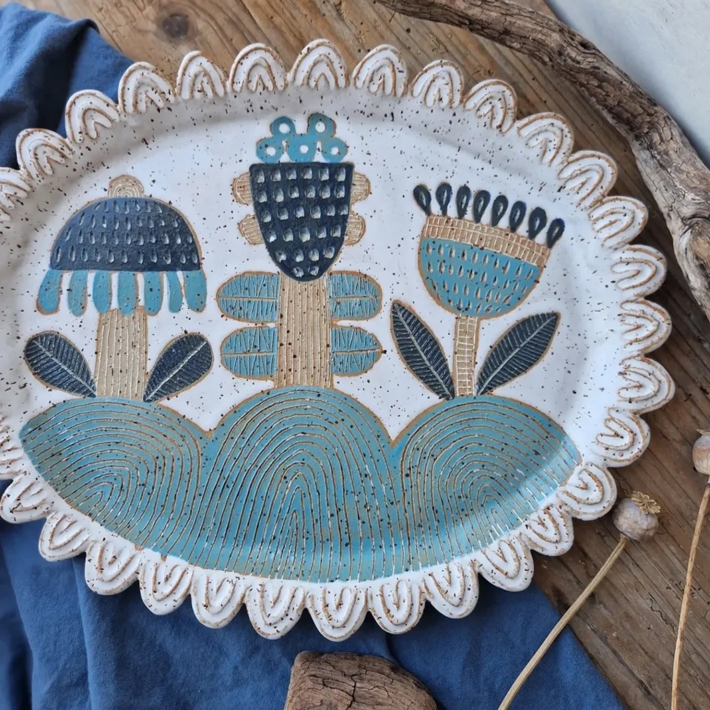 @isla.clay à la @galerielessouliersrouges
❤️❤️❤️❤️
#islaclay #slovénie #ceramics #artisanat #galerielessouliersrouges