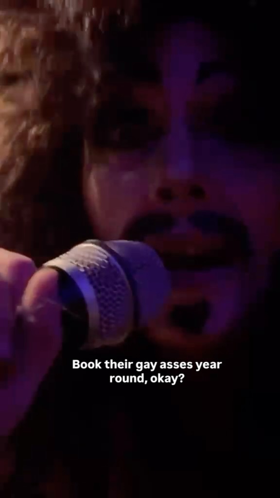 ‼️ A PRIDE MONTH PSA FROM YOUR FRIENDS AT FIST CLUB ‼️
This July 1st, please make sure to check on your local independent LGBTQ wrestlers, and leave them out some bookings and a pink energy drink 🌈🩷
Stay fruity and booked @flx_wrestler @alexander_lockheartx @the_robbie_taylor @_beaubelles @mikeyreece22 and eternal antagonist @kingloosewillis
Video by @dalebrodiecreative
SHOWS IN BRISTOL, BRIGHTON AND LONDON ON SALE
fist
#drag #wrestling