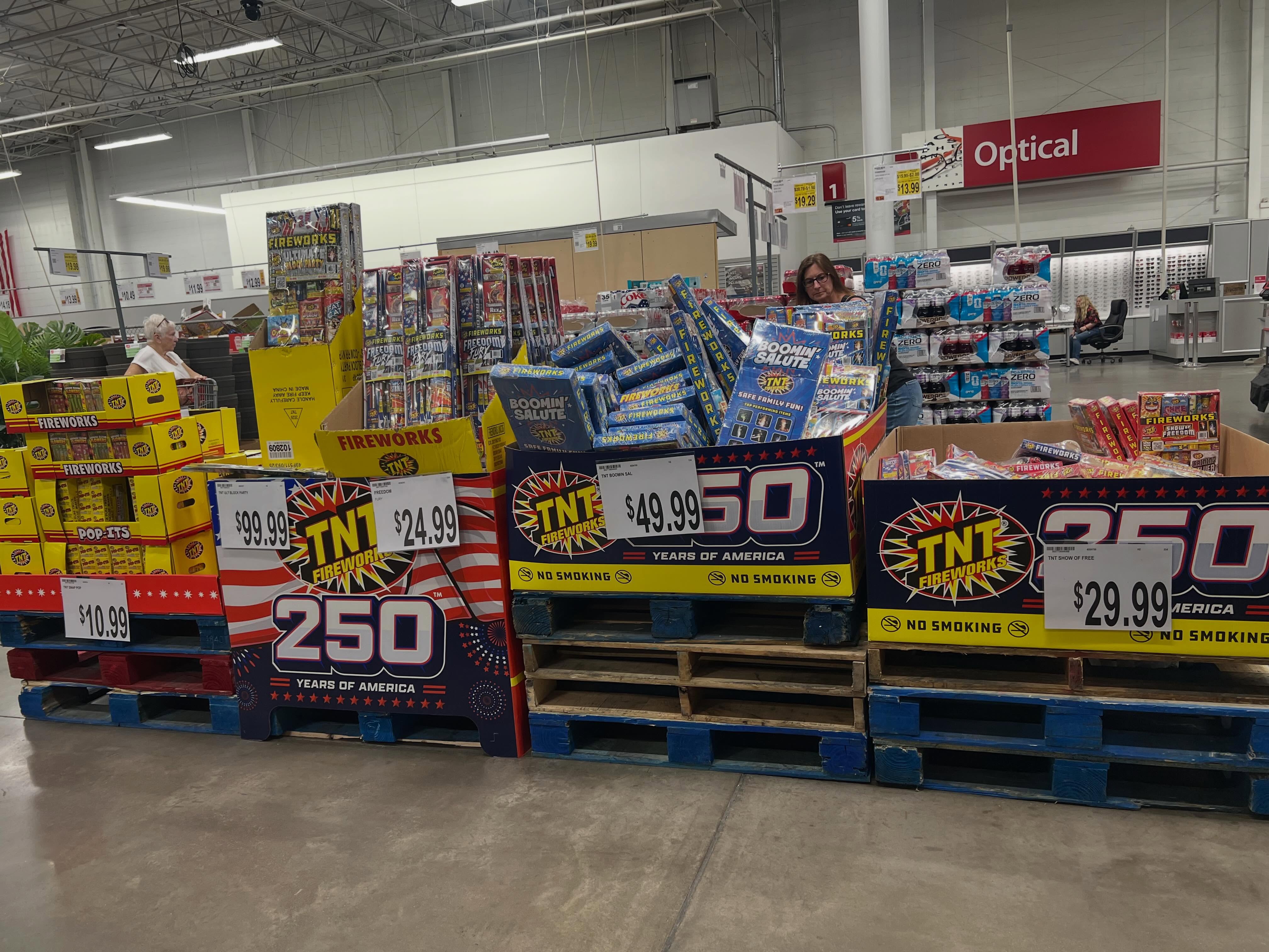 This is at BJs… if you have animals that are afraid of fireworks or thunder this weekend is going to be terrifying. Every yahoo and his brother will setting these off for ‘Merica’s 250th birfday. Call your vet STAT, get something to help, gaba, traz, CBD, etc. AND, keep those gates shut and locked, so many dogs get lost on this stupid holiday! Like Rossi says “there I said it” 🤣 #fireworkssuck #fireworkssuckfordogs #merica #ugh