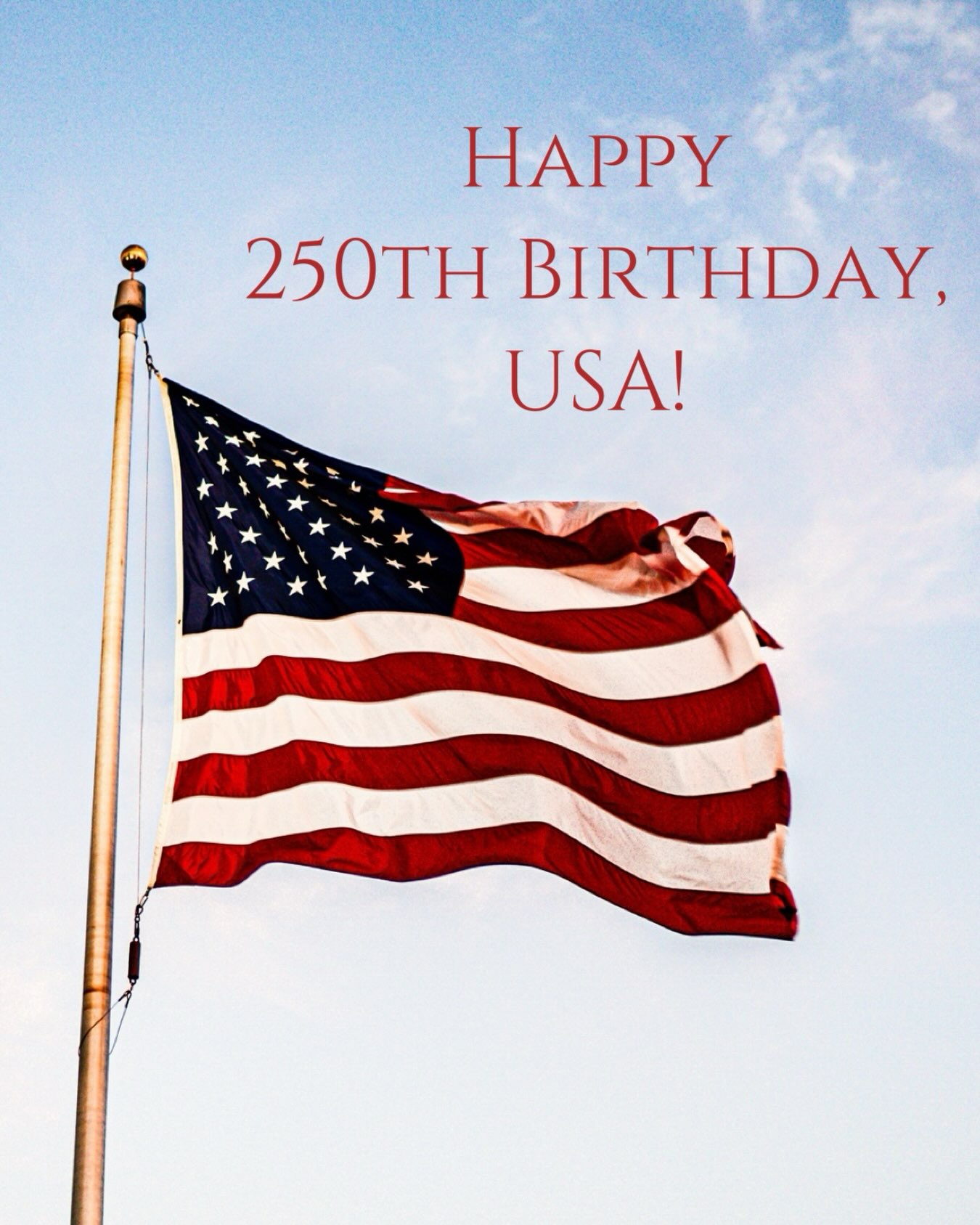 🇺🇸 Happy Birthday, USA! ❤️🤍💙
One of the things we love most about this country is its people ✨
Kind, generous, creative, inspiring, and always ready to support one another! We feel incredibly grateful to be surrounded by such a wonderful community🙏♥️
Wishing everyone a joyful and memorable Independence Day!🥳
With gratitude,
Irina & Día Feliz Kids Shop 🎈