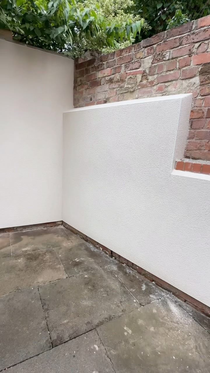 What a difference 👌
This weathered old wall was in serious need of some TLC, and the transformation speaks for itself. Finished in EcoRend Chalk White Monocouche render for a crisp, clean finish that has completely lifted this garden space.
#colouredrender #monocoucherender #nottinghamshire