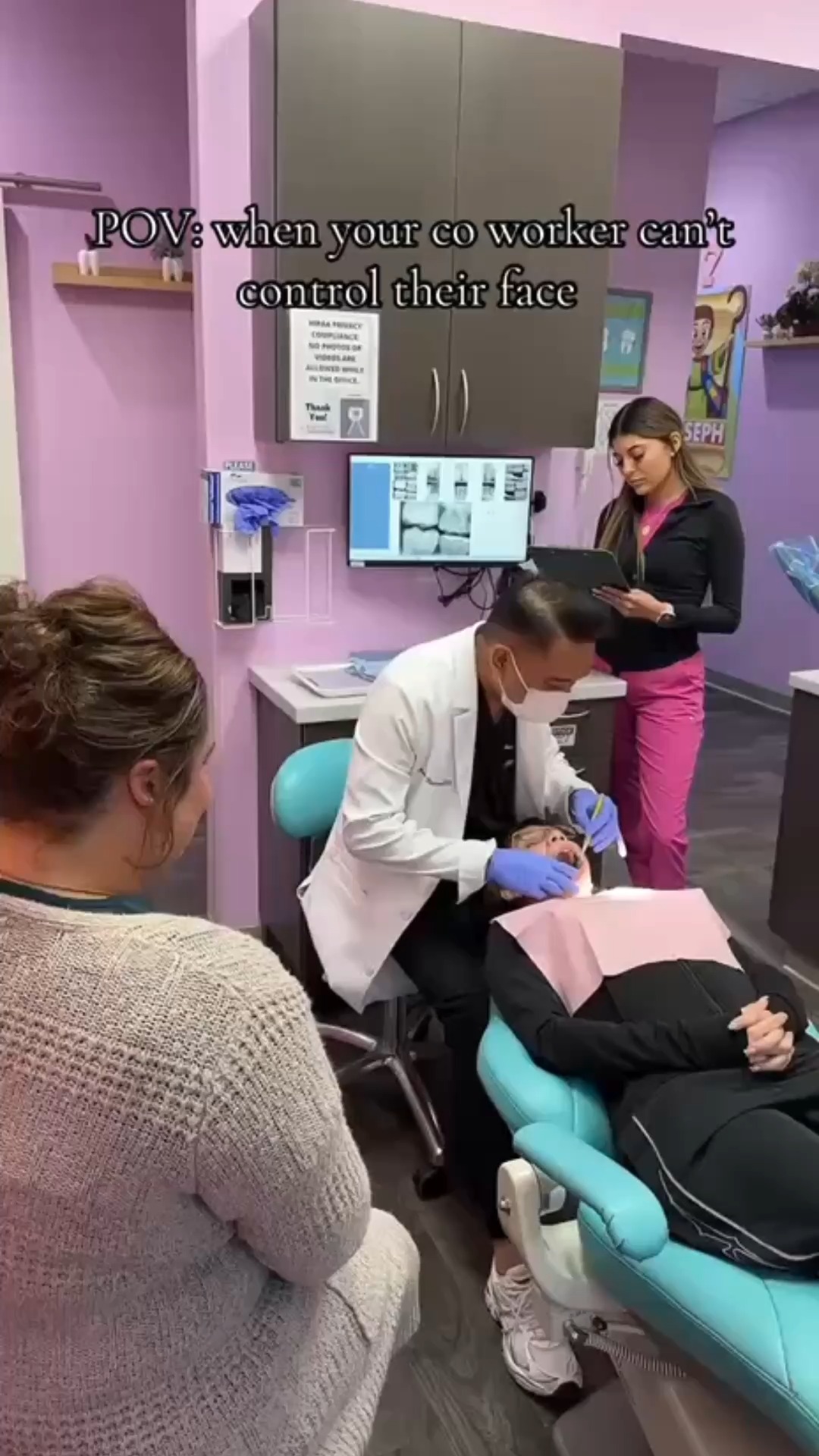 Once a week?! 😬 Our dental assistant said everything our dentist was thinking so they didn't have to. 😂
We love our patients, but your teeth deserve a little more love too — daily brushing AND flossing, bestie.
Book your next visit → https://bit.ly/BethelKidsDentalBooking
📍 Lodi | Manteca | Sacramento
#BethelKidsDental #DentalHumor #KidsDentist #OralHealthKids #DentalTips #FlossingMatters #KidsDentistry #DentistLife