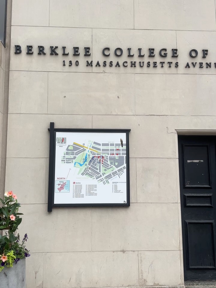 I recently had a blast teaching at Berklee Songwriting Workshop with some incredible artists/songwriters! It’s always inspiring hearing new talent and hearing some amazing songs. Thanks @valerieorth for having me💥 @berkleecollege
#songwriter #berkleecollegeofmusic #music #teach #sing
