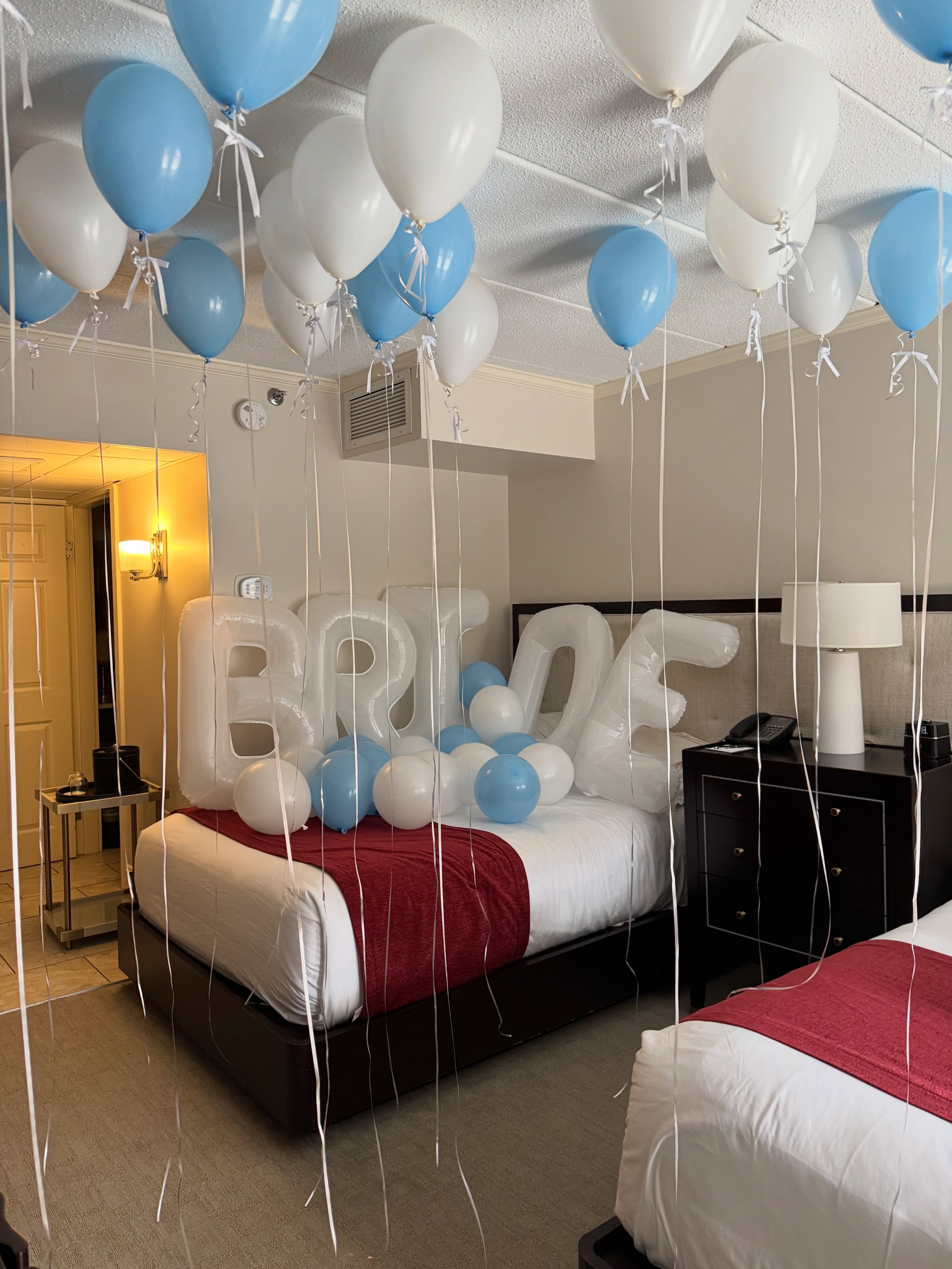 A little surprise to kick off the bride’s weekend getaway. 💍✨
Planning a bachelorette, birthday, or girls’ getaway in Maine? Let’s make it unforgettable. 🎈
#brideweekend #balloonartist #pippyspoppinballoons