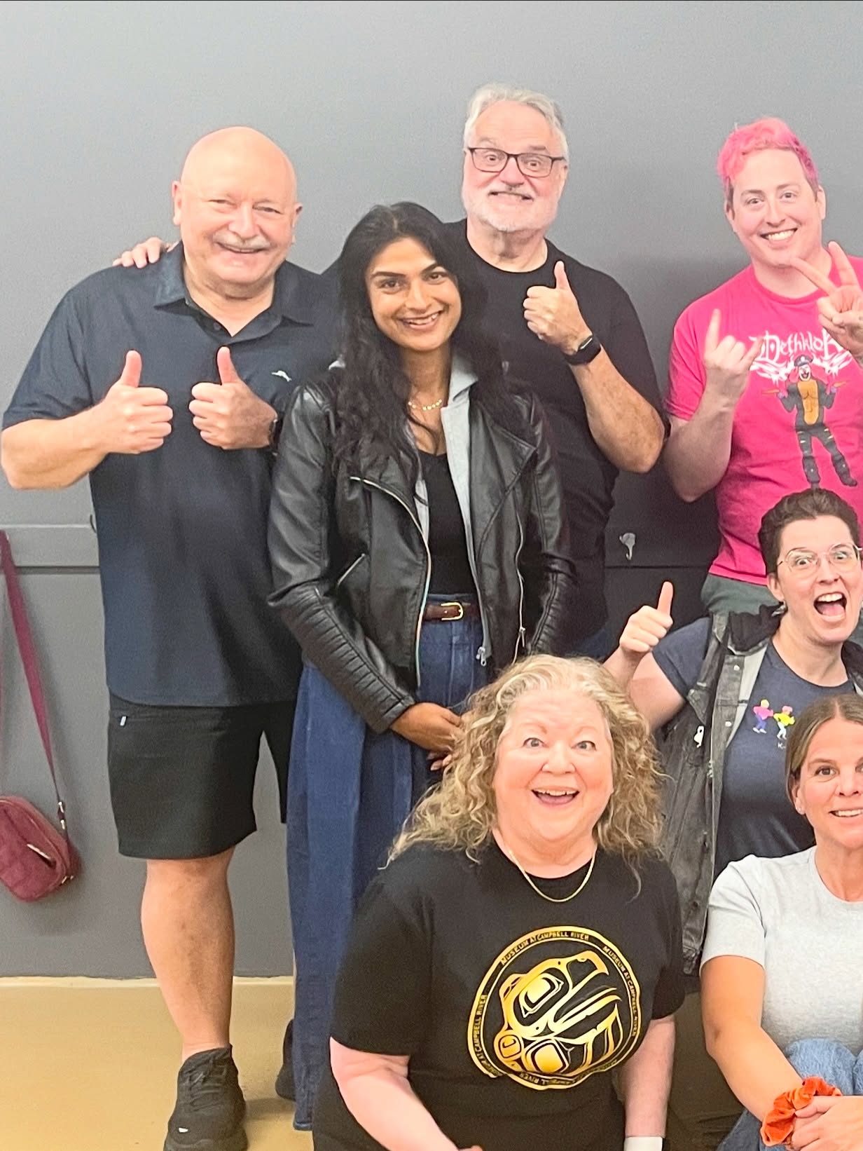At tonight’s workshop we connected with our partner, found a rhythm, and spoke in one voice (at the same time). Thanks 🙏 for sharing your Monday with us.
#SorryHolly #PhotosByElise