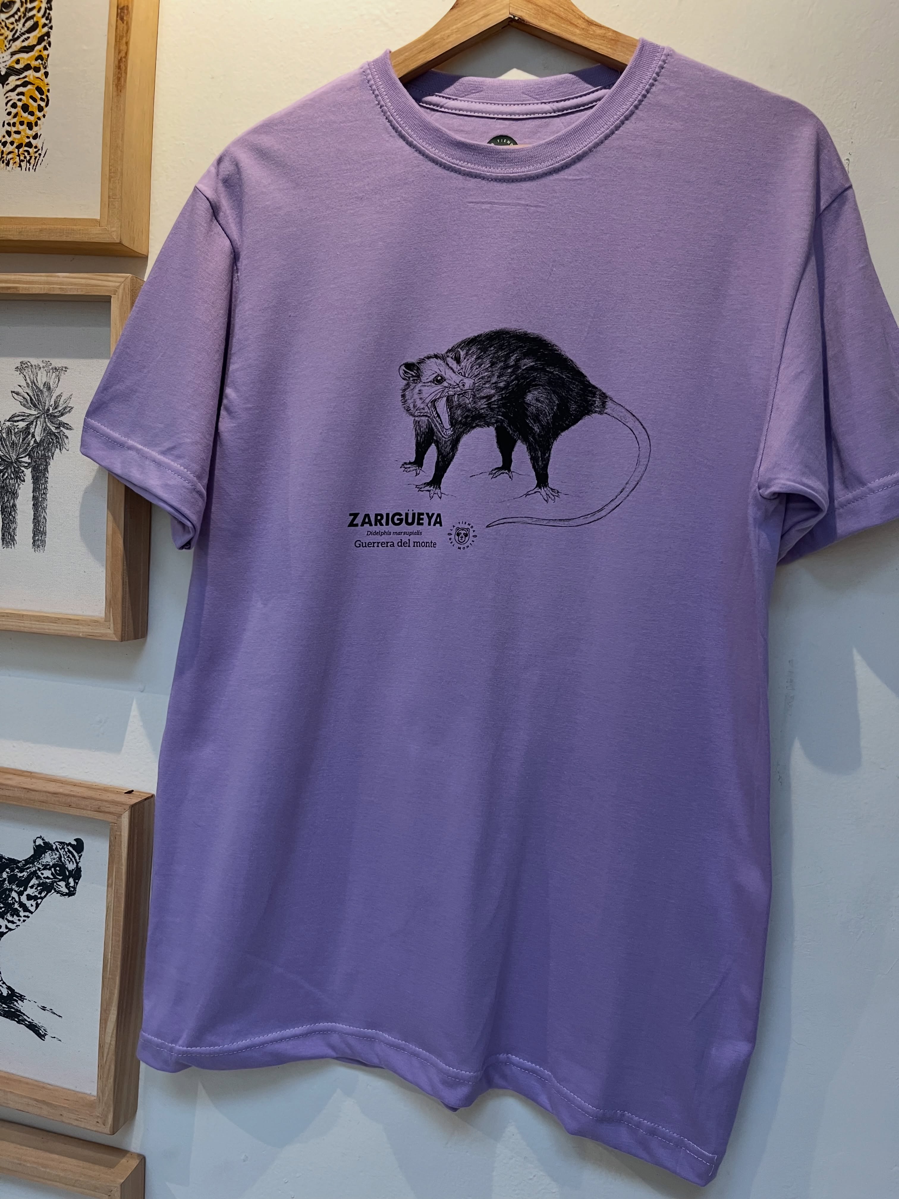 Camiseta Zarigüeya 🔥
Negra, lila, verde y gris. 4 colores para elegir a la guerrera del monte!
Puedes pedirla en:
www.latiendadelmonte.com
#zarigüeyas