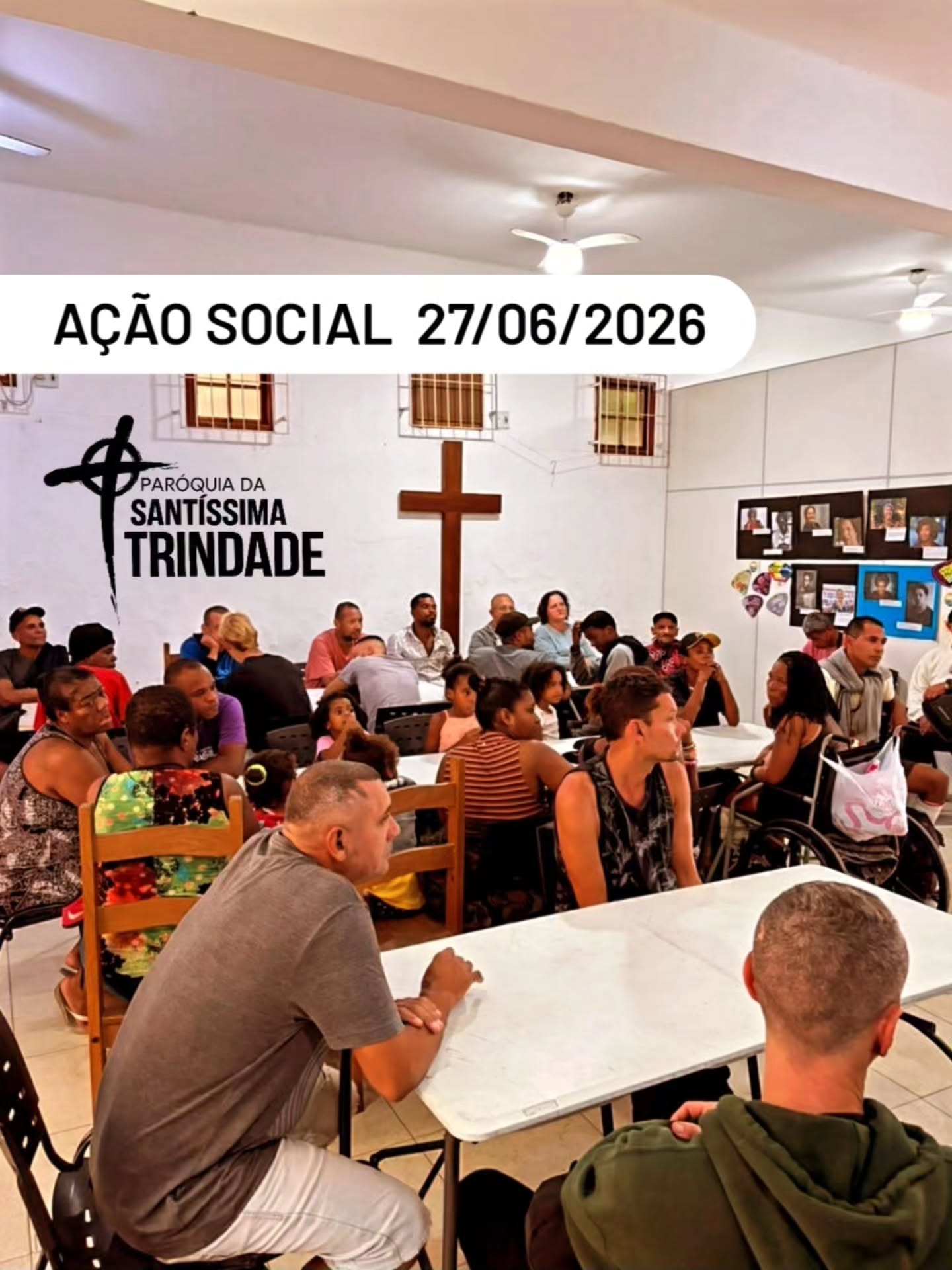 AÇÃO SOCIAL 27/06/2026 | Realizada em nossa Paróquia.
Nossa gratidão a Deus por mais uma Ação Solidária. foram distribuídas 154 quentinhas.
Tivemos a presença de 21 mulheres e 8 crianças , e o restante de homens que é sempre o maior número de assistidos.
Tivemos voluntários no corte de cabelo ( Natália e sr. Guedes).
Foram muitas as pessoas que estavam precisando de de banho e corte de cabelos, inclusive crianças, autorizado pelos responsáveis.
Revdo. Luiz ajudando com a medicina.
Mais uma vez, agradecemos aos voluntários que com compromisso e dedicação puderam estar conosco. O Revdo. Luiz, com a medicina tradicional Chinesa ajudando quem precisava diminuir sua dor!
Que nossa Espiritualidade nos mantenha sempre firmes na Missão!