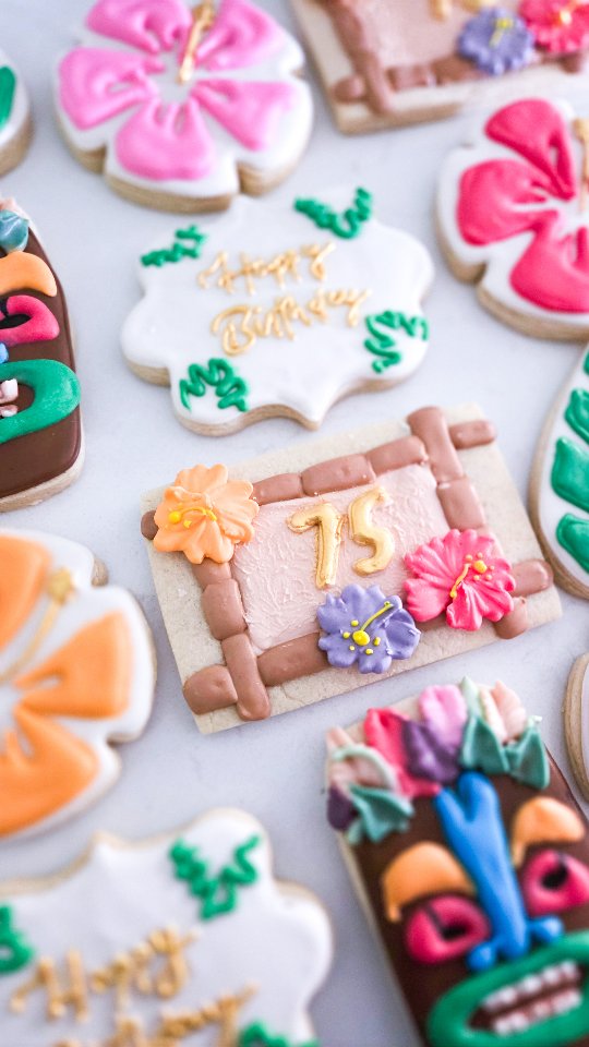 The kind of art that makes life a little bit sweeter. I love celebrating birthdays. They are gifts.
#tampa
#localbaker
#cookies
#birthdaygirl
#cookiesofinstagram