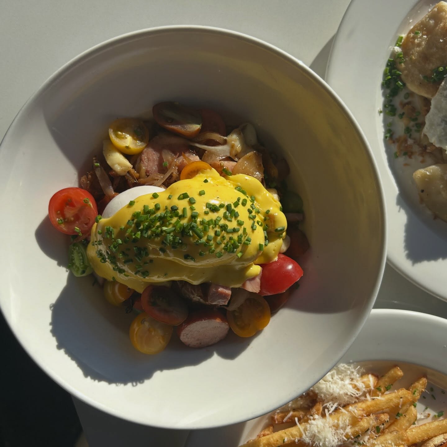 Brunch tastes better if you take a picture first ☕️🍳📸
#breakfast #brunch #moderndiner #yxe #eatlocal