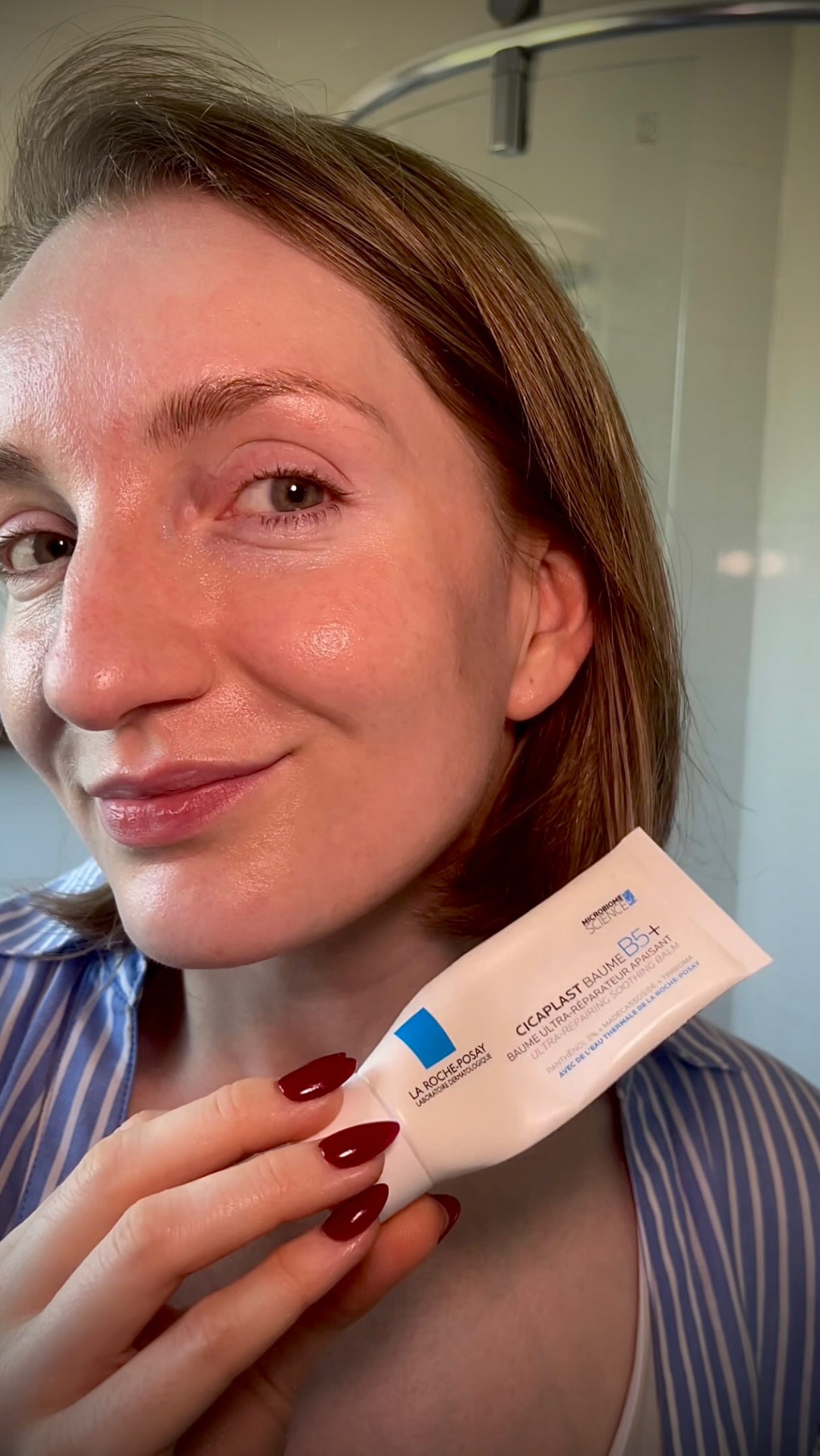 I own far too much skincare… yet somehow I always come back to this one.
This nearly empty tube has rescued my skin after more sunny holidays and heatwaves than I can remember ☀️
@larocheposay Cicaplast Baume B5+ has definitely earned its permanent place in my skincare drawer. Want to grab yours? Type my code: LFTFAGNES @lookfantastic checkout for some discount 😉
Anyone else have that one product they refuse to be without? 👀
#productsthatearnedtheirspot #summerbride #larocheposay #bridalmakeup #skincareroutine