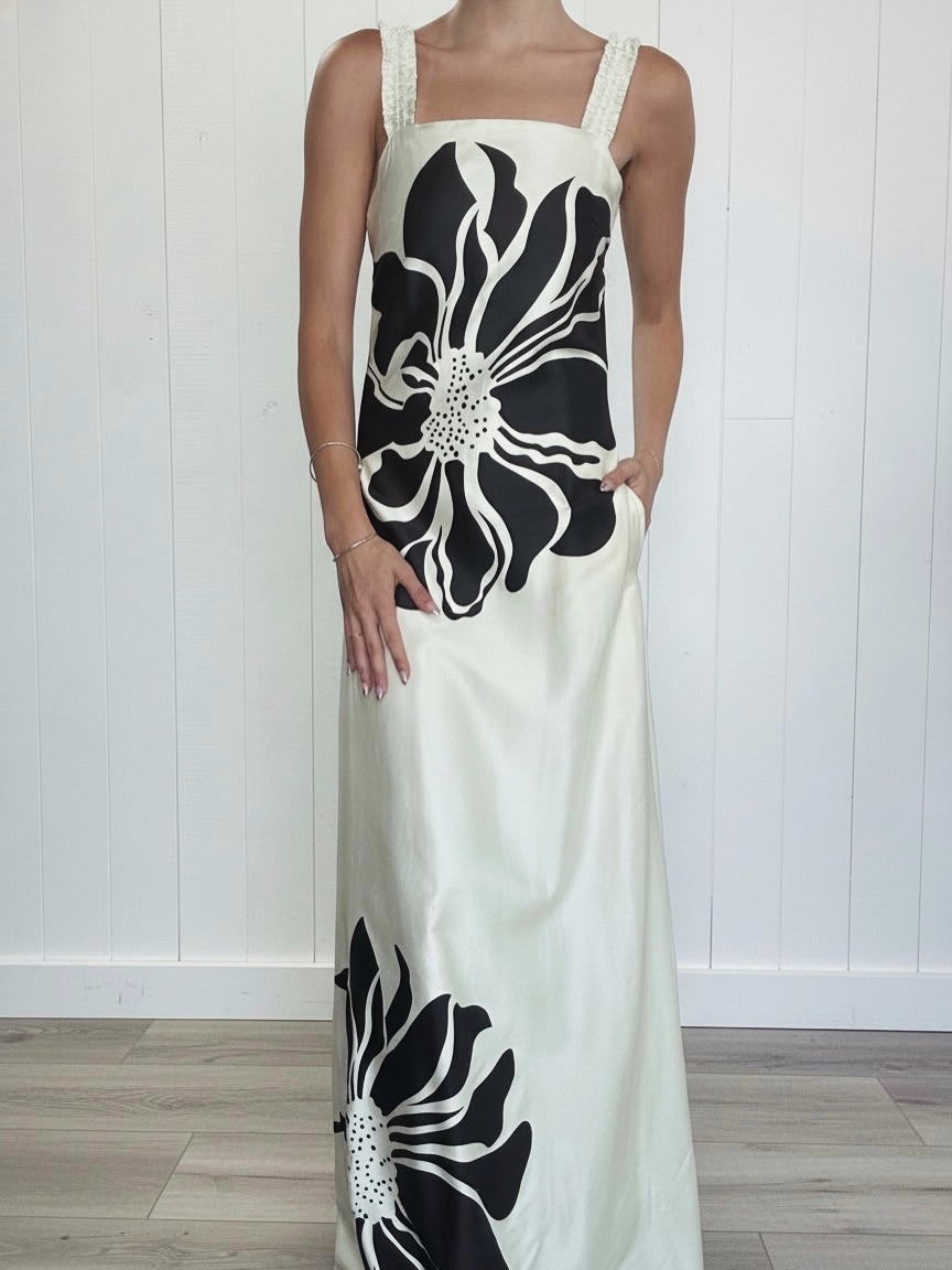 ✨ New Drop Alert! ✨
How adorable are these new maxi dresses? 😍 They’re the perfect addition to your summer wardrobe and are available in sizes XS–XL. But don’t wait, our stock is limited!
Stop by BM Skincare Boutique or shop online now before they’re gone. Your new favorite dress is waiting! 💕👗
#BMSkincare #BostonMicroneedling #Microneedling #MaxiDressStyle #ShopSmall