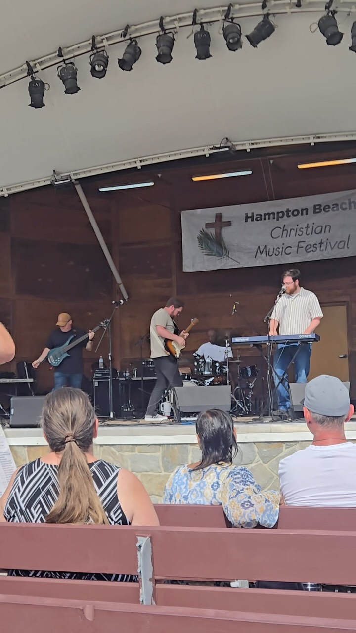 Here’s a clip of the bridge/last chorus of “Dare To Believe” from Hampton Beach this past weekend 🙌🎶🎤 This song never fails to remind me of what it means to walk by faith and trust God through the highs and lows of life. Thank you again to everyone who came out to support us - we appreciate you! 🙌😊❤️💯